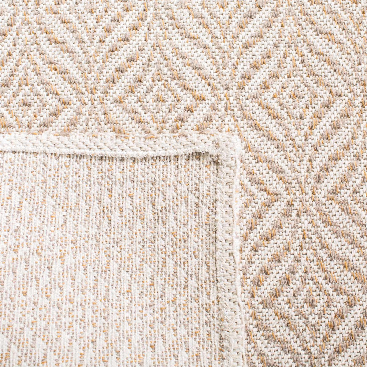 Luxurious Martha Stewart 100% Cotton Rug with Turkish Craftsmanship for Any Space