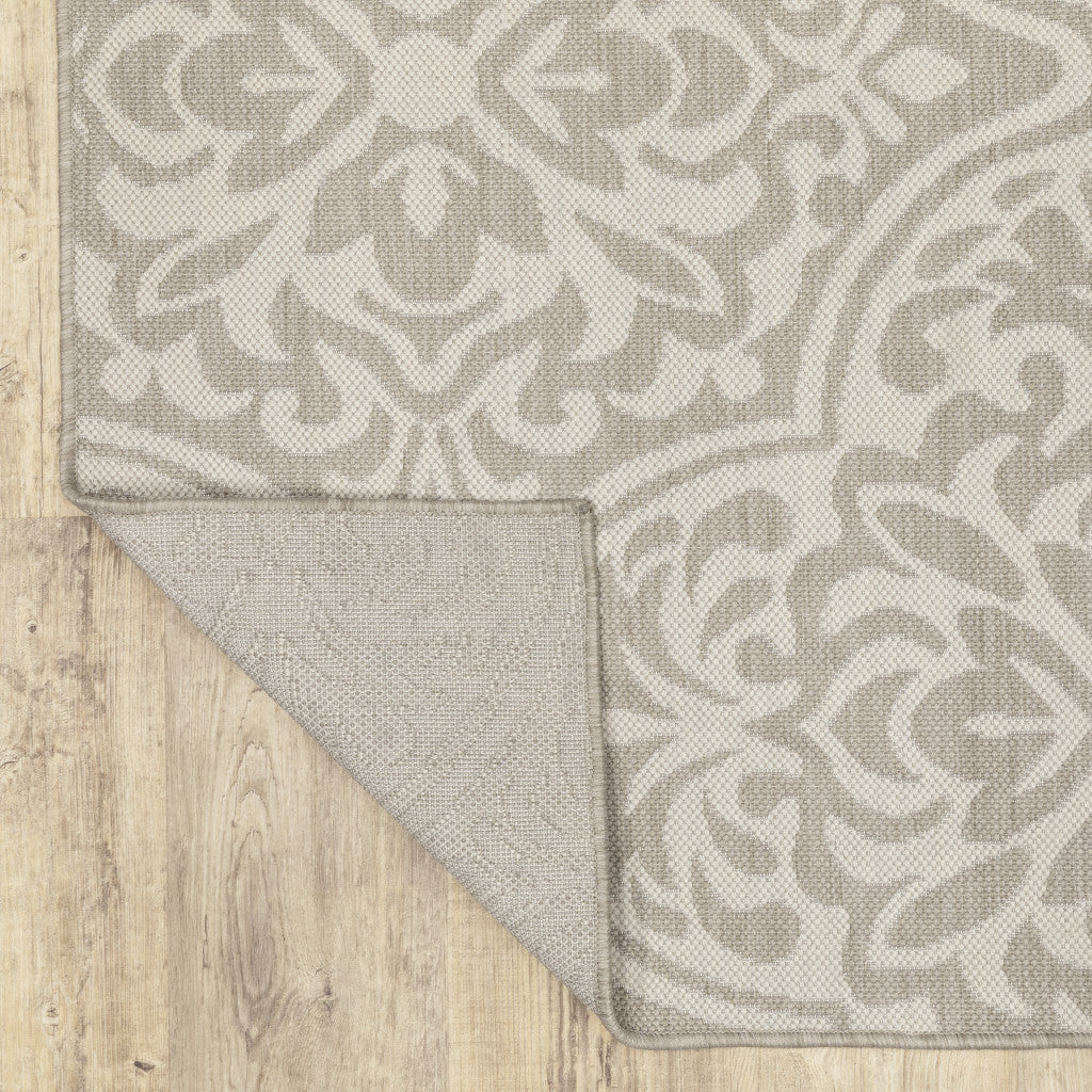 Elegant Indoor and Outdoor Area Rug with Gray and Ivory Floral Design - Stain Resistant for All Spaces