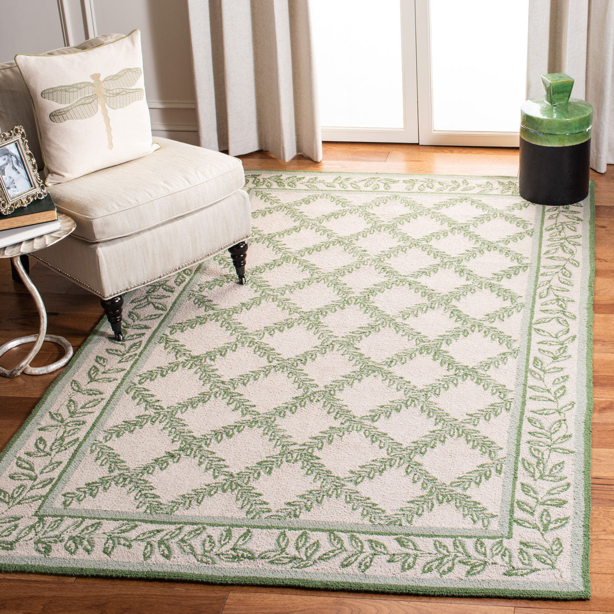 Luxurious Hand-Hooked Wool Pile Area Rug - Exquisite Artisan Craftsmanship for Sophisticated Home Decor