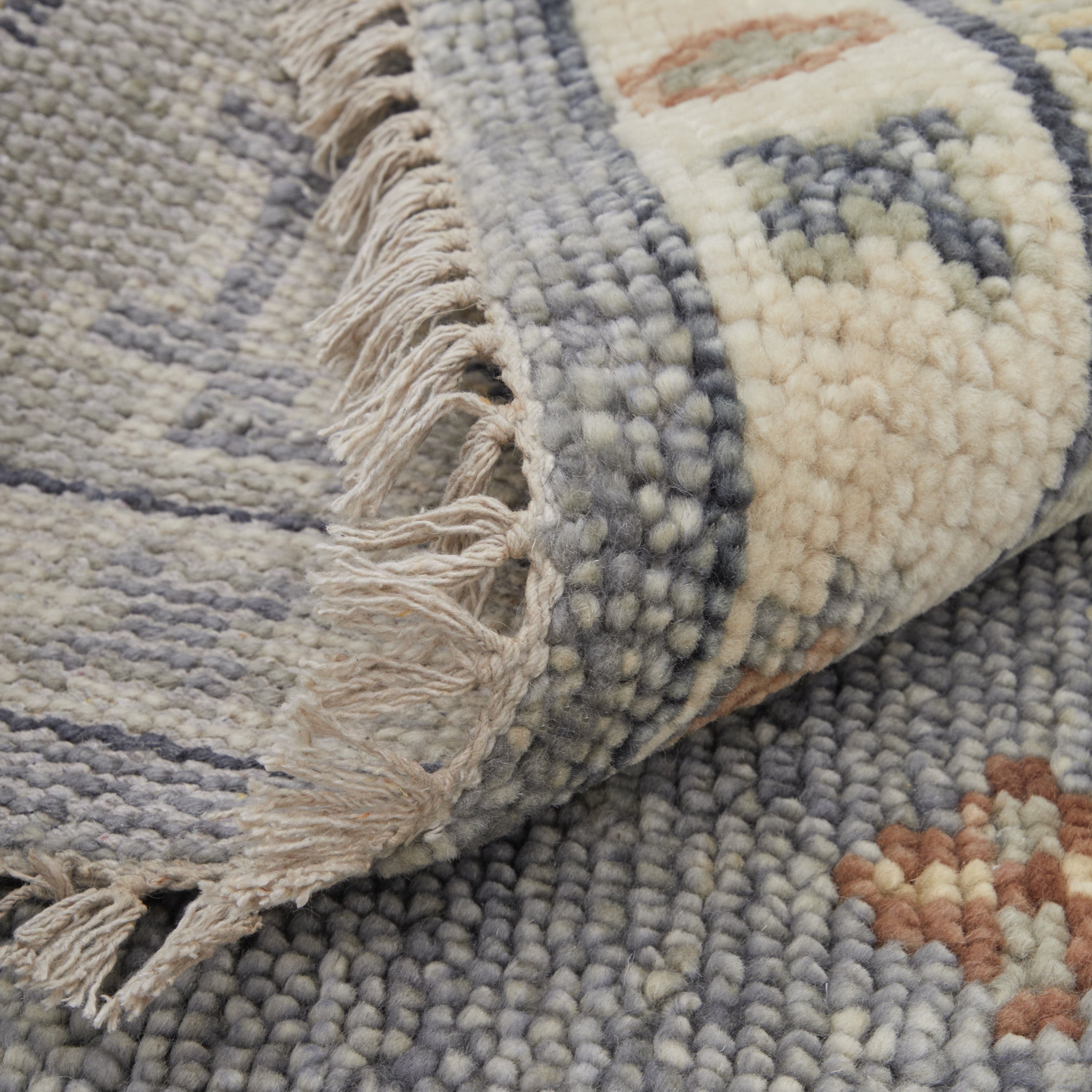 Artisan Hand Knotted Geometric Wool Area Rug with Fringed Tassels – Stylish and Stain-Resistant Home Decor