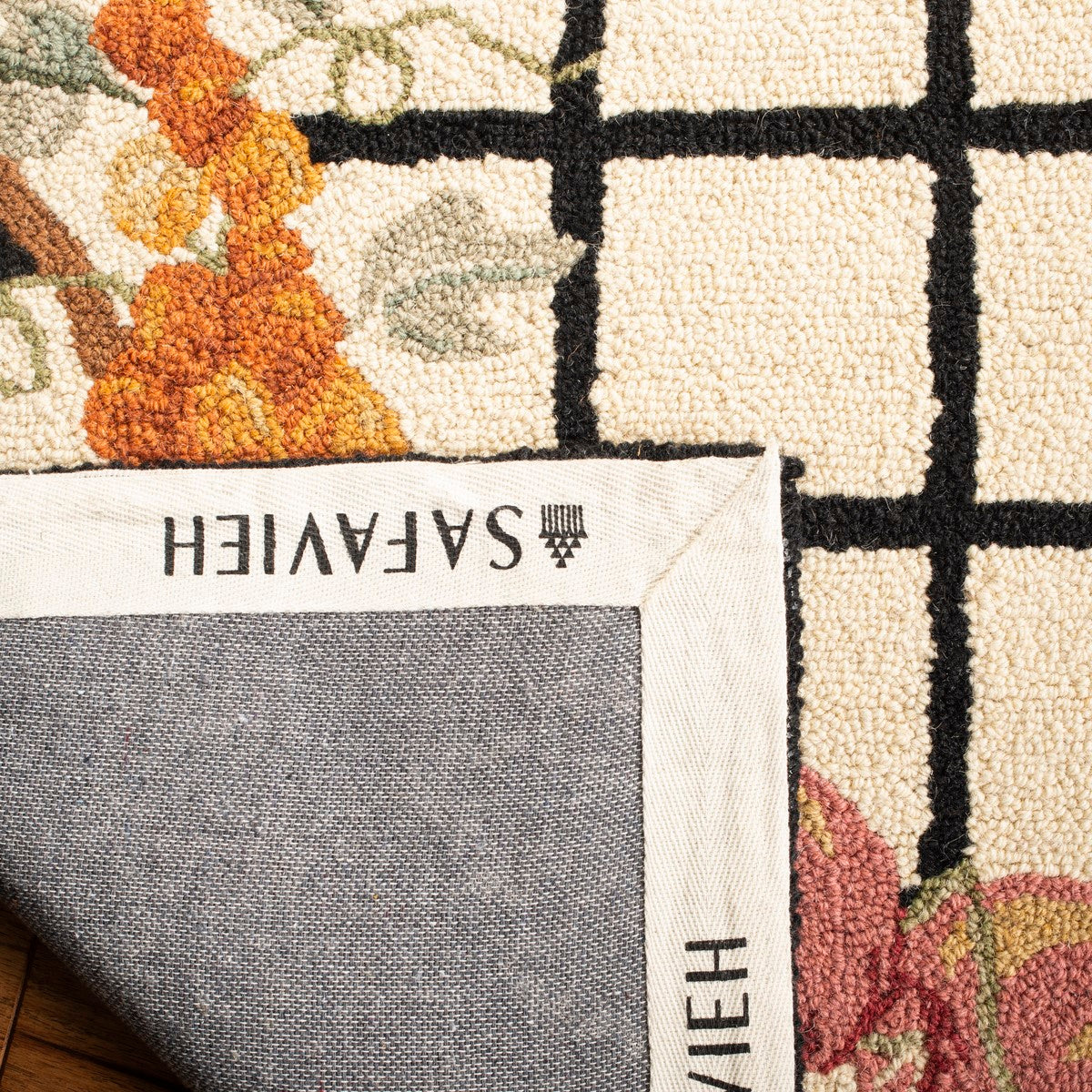 Chelsea Hand-Hooked Luxury Rug with 100% Pure New Wool Pile and Durable Cotton Backing, Featuring Timeless American Country and European Designs