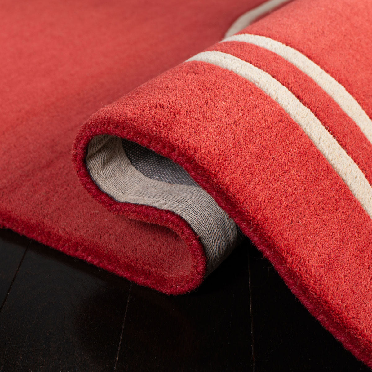 Luxurious Indian Hand-Tufted Wool Rug - Soft Texture for Any Space