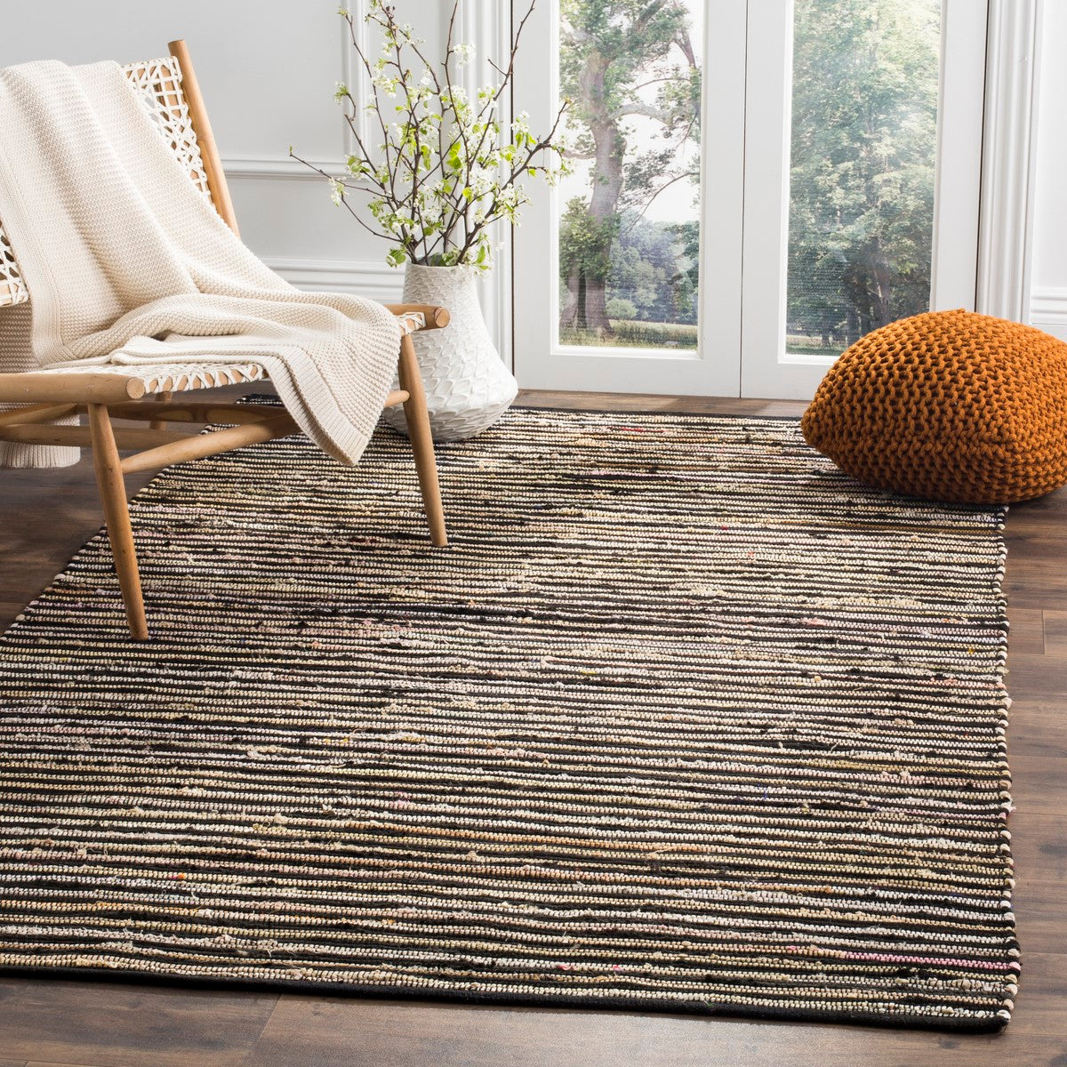 Exquisite Hand - Woven Rag Rug Collection in Vibrant Cotton Pile Design Crafted by Indian Artisans for a Classic and Timeless Aesthetic