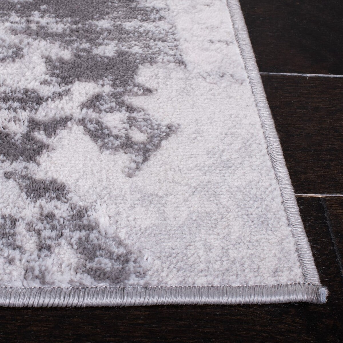 Amelia Modern Power Loomed Rug - Durable, Stylish and Soft for Elegant Homes