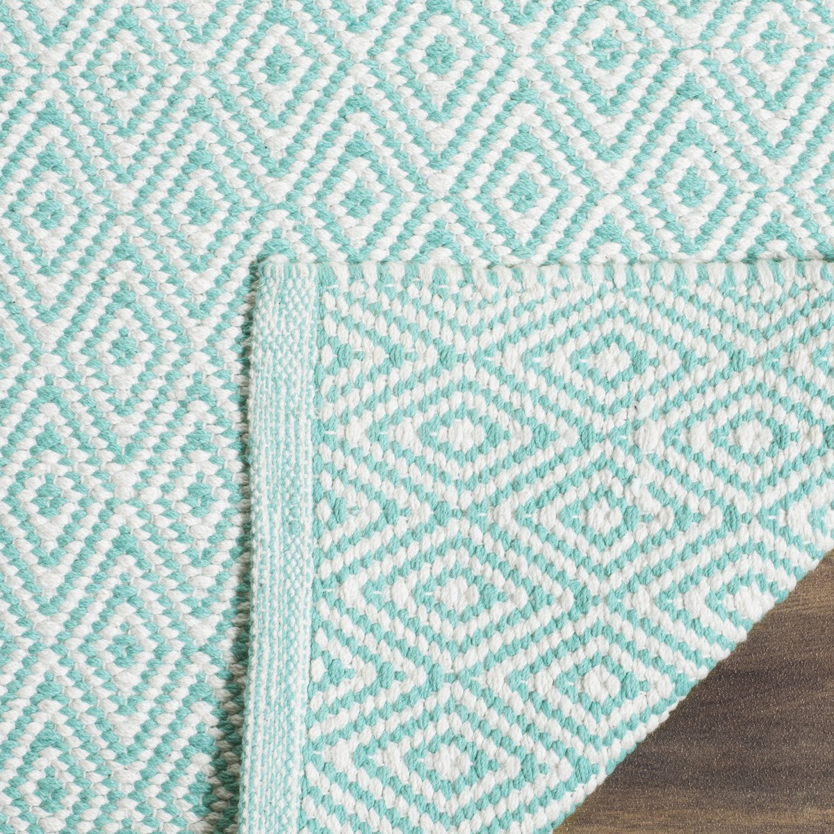 Montauk MTK515 Handmade Cotton Flat - Weave Rug Featuring a Classic Ikat Design for Elegant and Stylish Homes