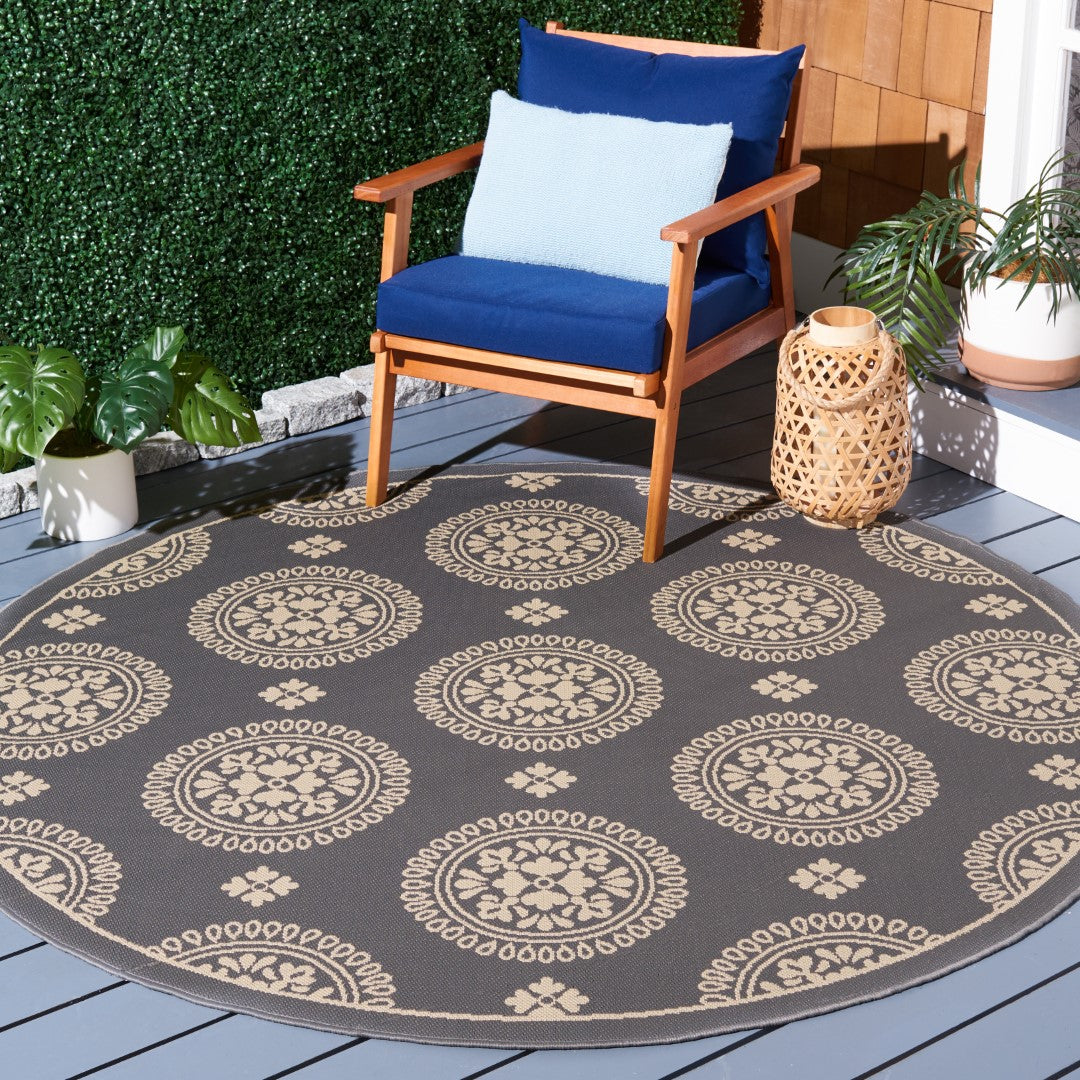 Stylish Antigua Outdoor Rug with Power Loomed Design in Durable Polypropylene for Elegant Areas