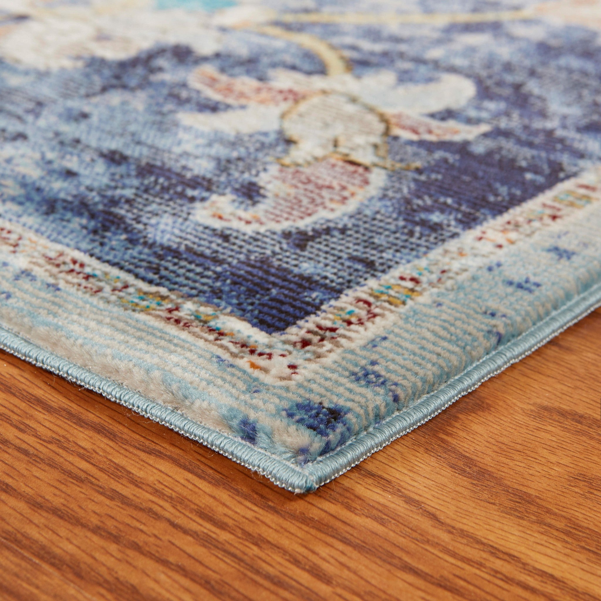 Luxurious and Stain-Resistant Blue and White Jacobean Design Runner Rug for Elegant Home Accent