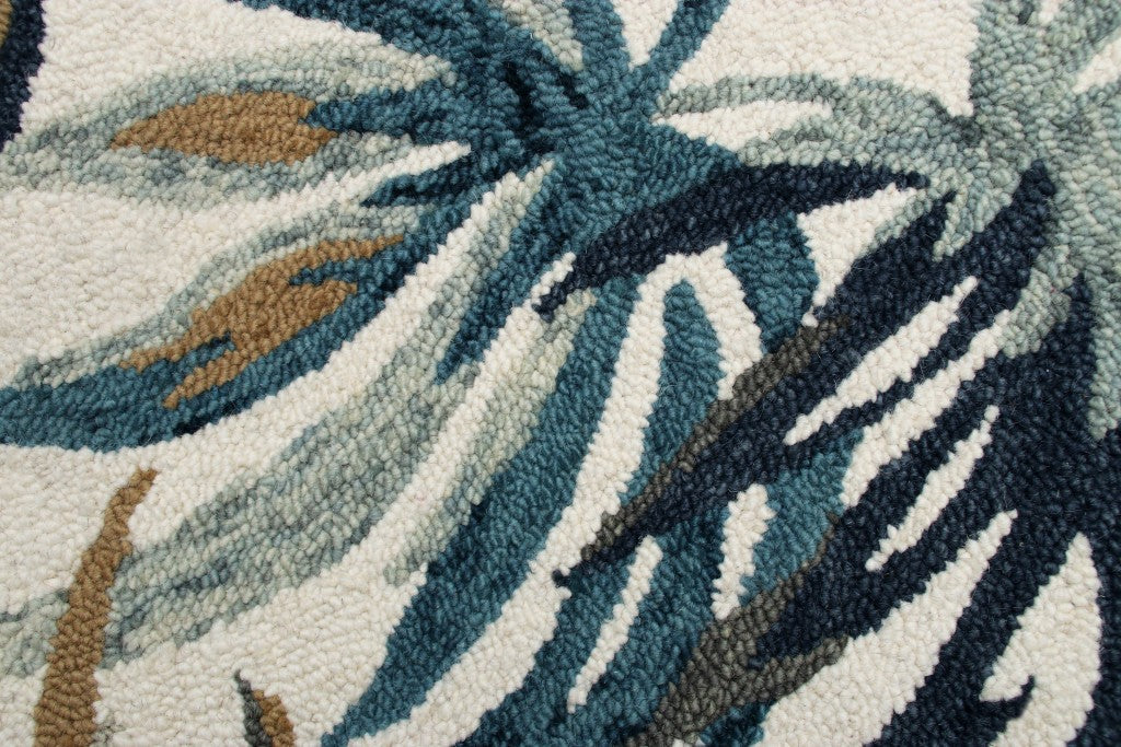 Exquisite Hand-Tufted Wool Round Tropical Area Rug in Blue and White for a Relaxed Coastal Ambiance