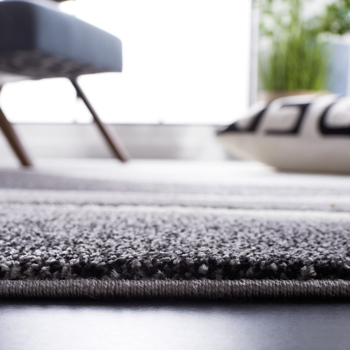 Stylish Hollywood - Inspired Contemporary Power - Woven Polypropylene Area Rug for Any Home Decorating Space