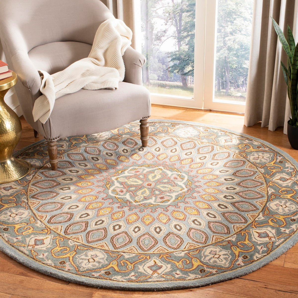 Elegant and Durable Hand-Tufted Wool Rug: Ideal Home Decor for Any Room