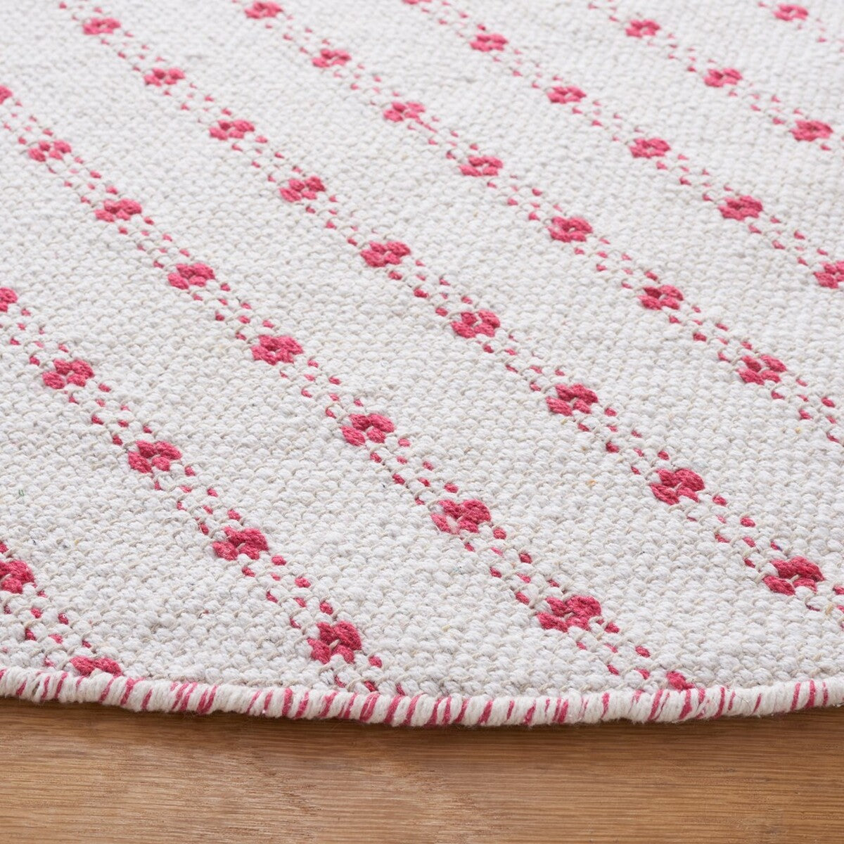 Stylish and Durable Hand - woven Bohemian Flat Weave Cotton Area Rug from India - Montauk 714