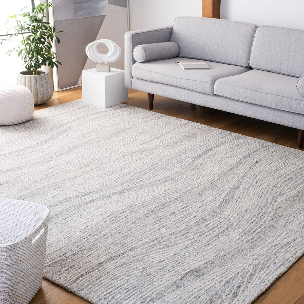 Exquisite Metro Hand - Tufted Luxury 100% Premium Indian Wool Pile Area Rug for Timeless Home Decor