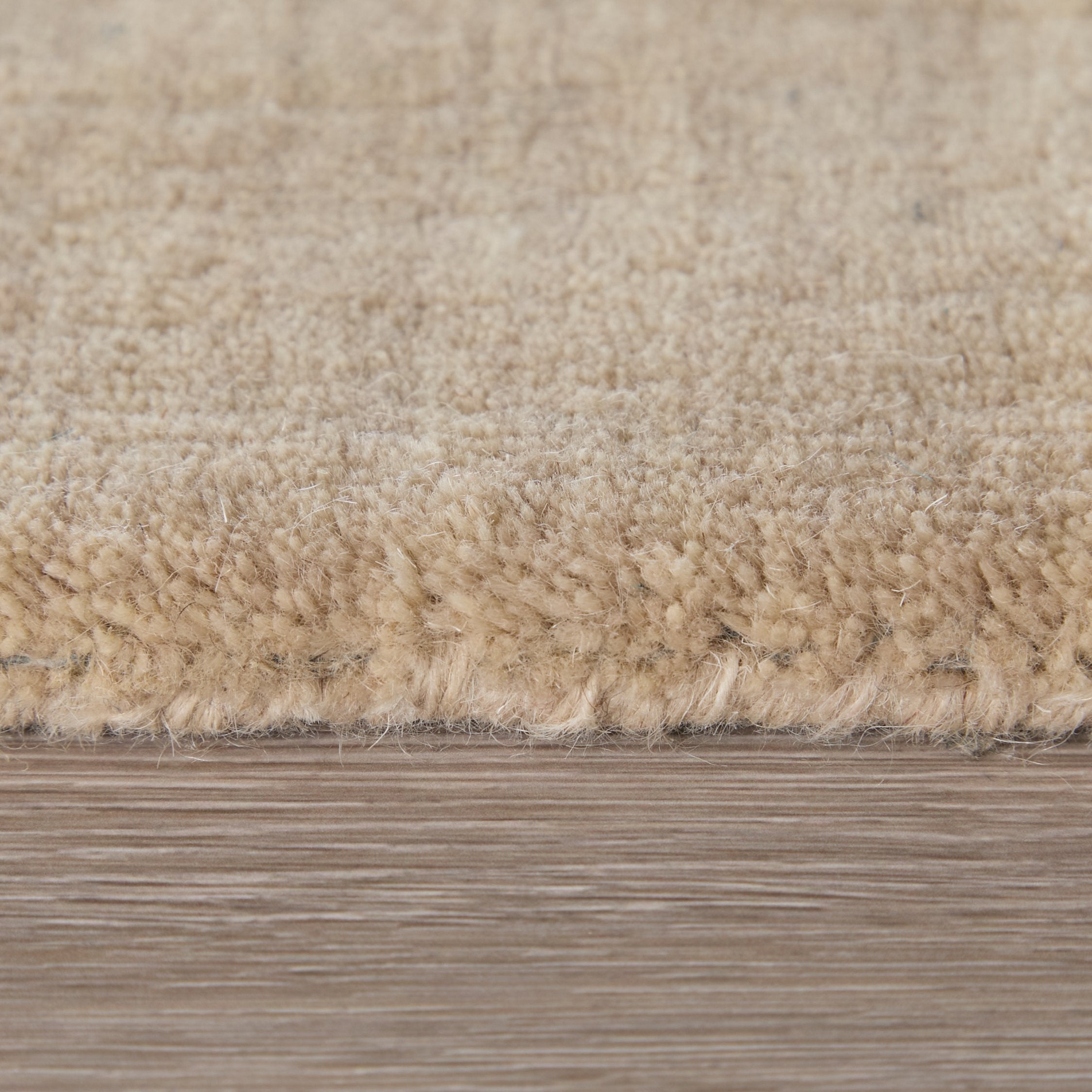 Stylish and Stain-Resistant Hand Woven Wool Area Rug - Luna Collection, Perfect for High Traffic Spaces and Interior Decor