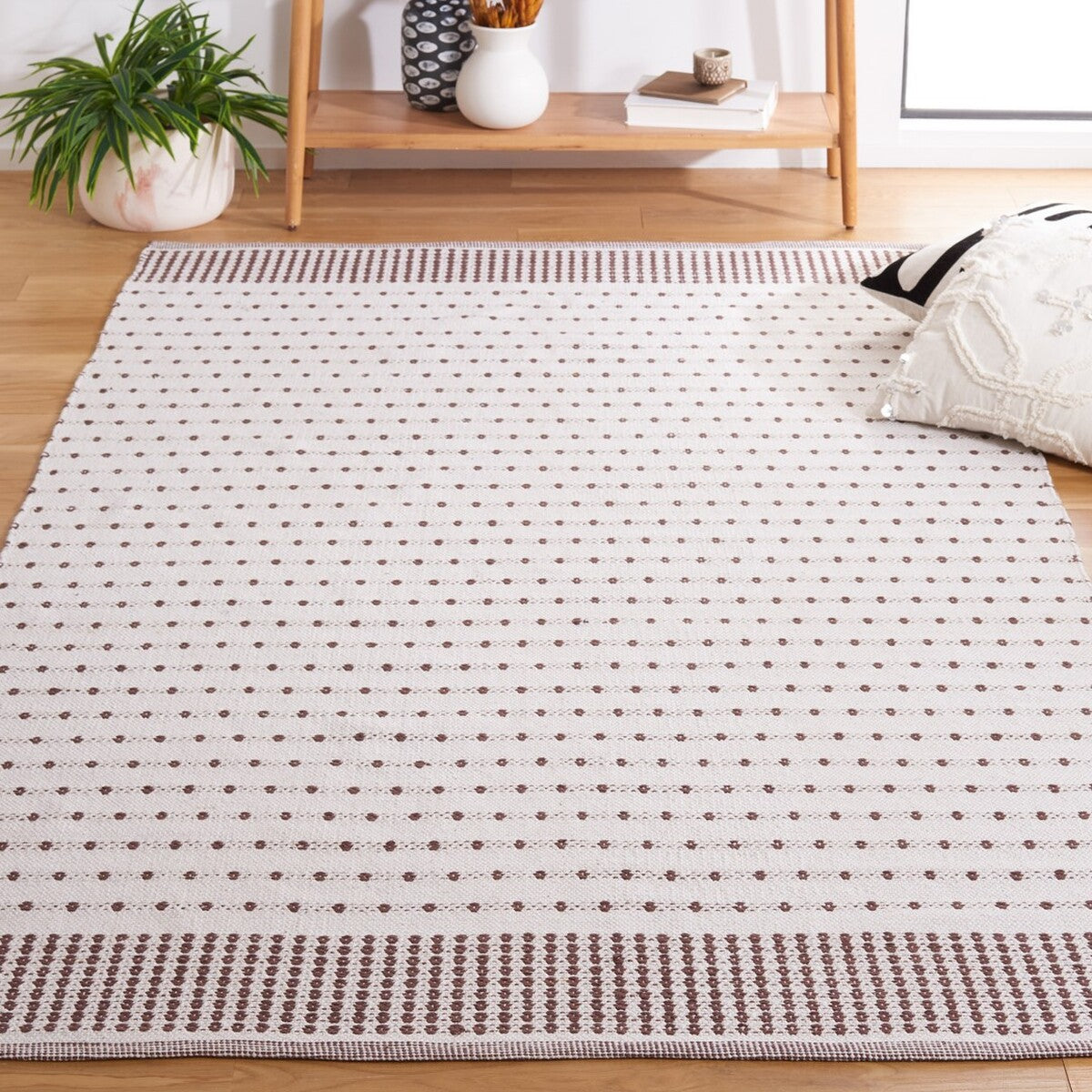 Stylish and Durable Hand - woven Bohemian Flat Weave Cotton Area Rug from India - Montauk 714