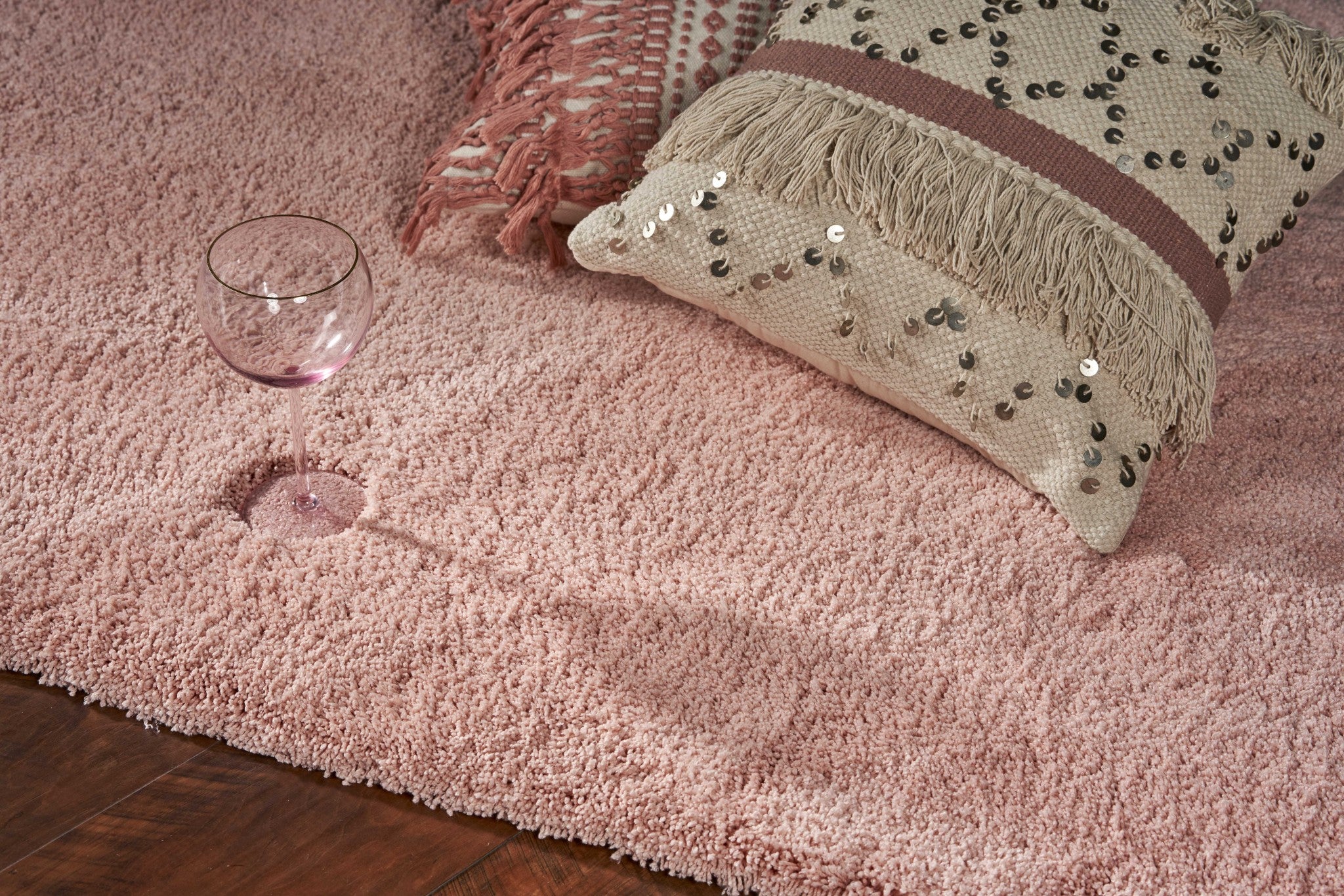 Soft Hand-Woven Rose Pink Shag Area Rug with Cotton Backing for Modern Homes