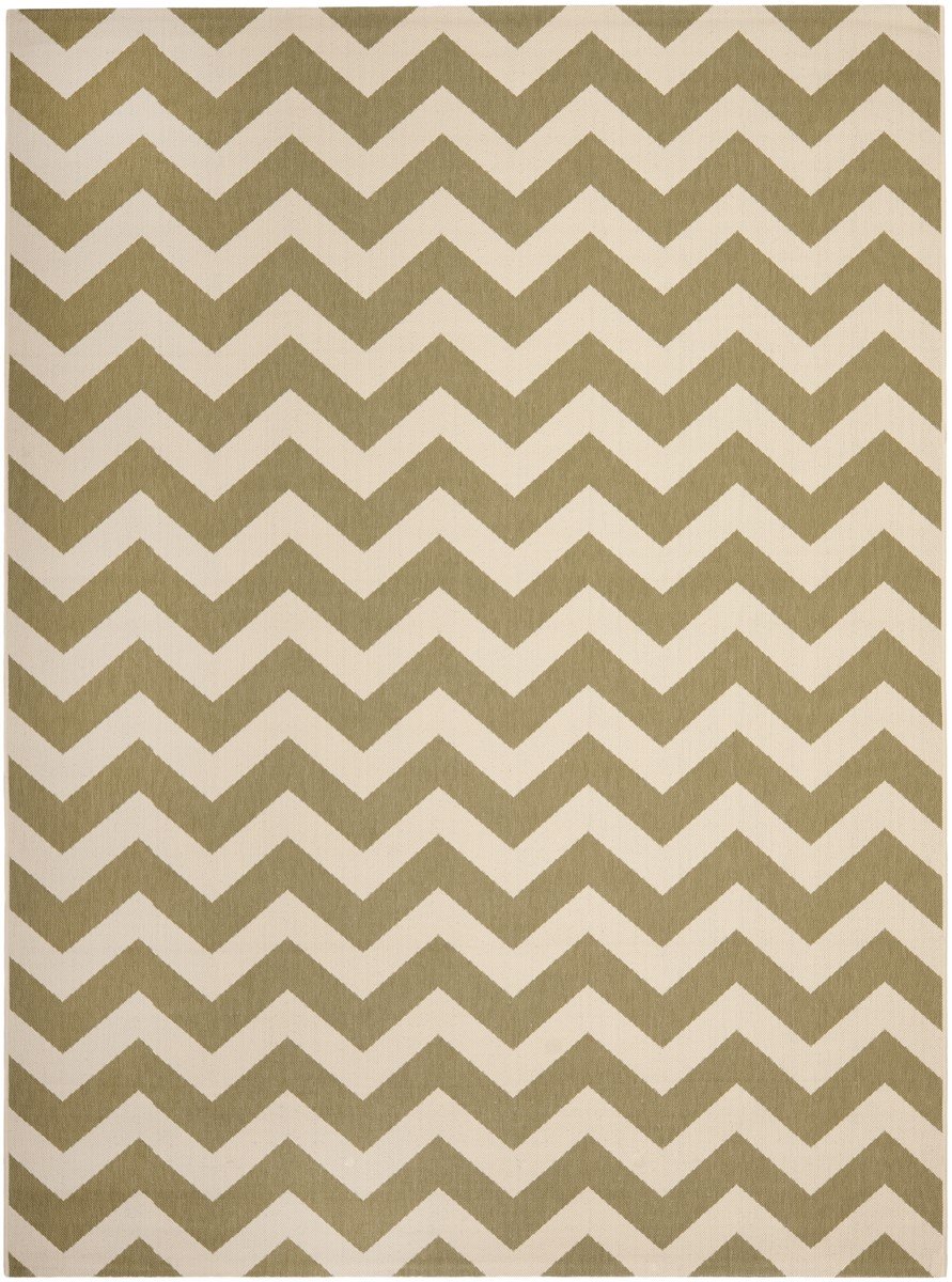 Stylish Weatherproof Outdoor Rug with Striking Chevron Design for Patios