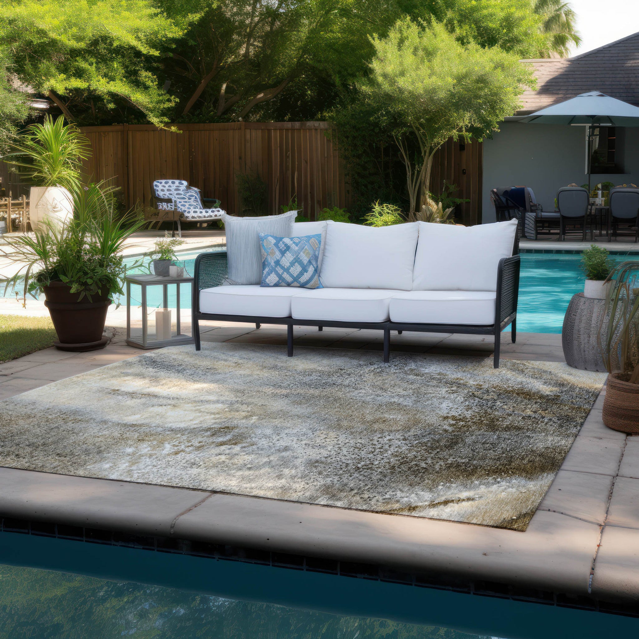 Stain-Resistant, Non-Skid Washable Outdoor Runner Rug with Stylish Abstract Design for Homes