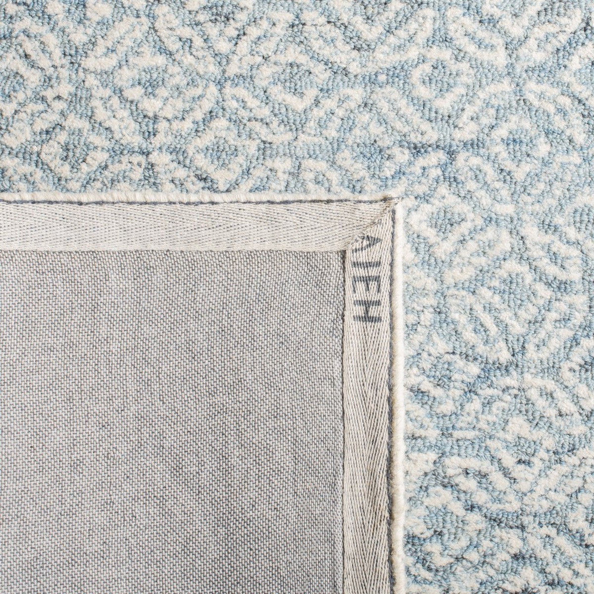 Stylish Contemporary Hand-Tufted 80% Wool 20% Cotton Rug for Comfortable Home Decor