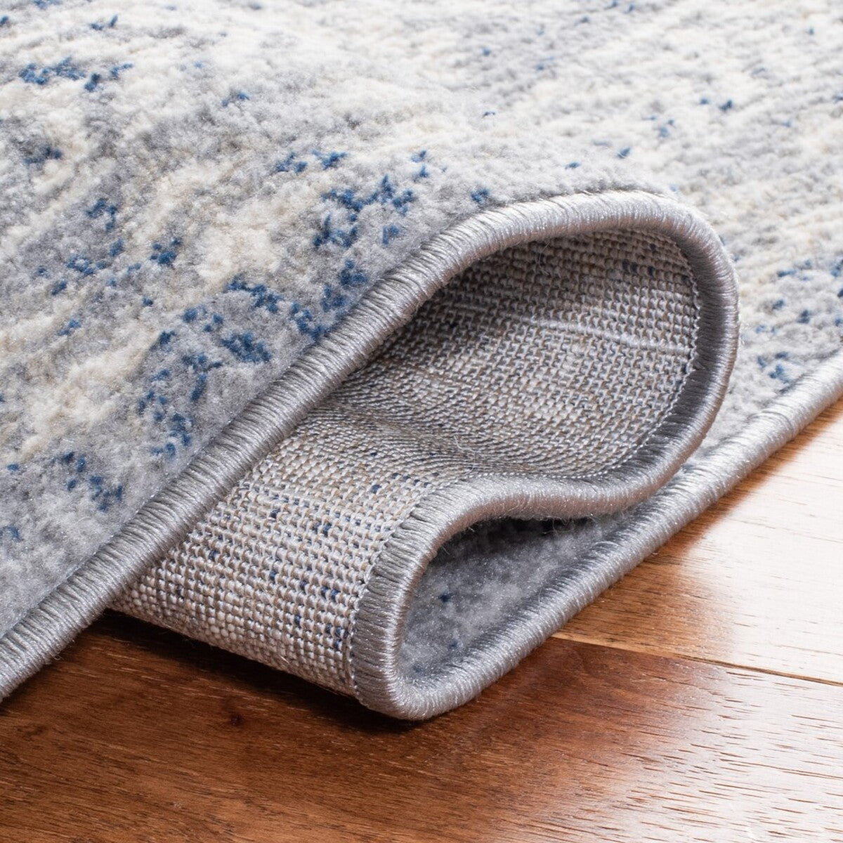 Brentwood Power Loomed Transitional Area Rug - Chic Blend of 60% Polypropylene and 40% Jute for Contemporary Interior Decor