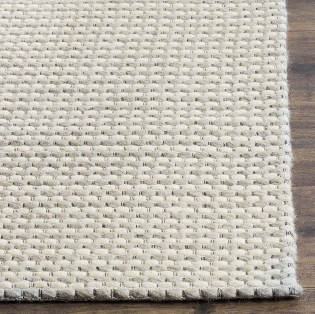 Natura Exquisitely Hand - Woven Wool and Polyester Floor Rug: A Stylish and Comfortable Solution for Your Current Home Decor Requirements