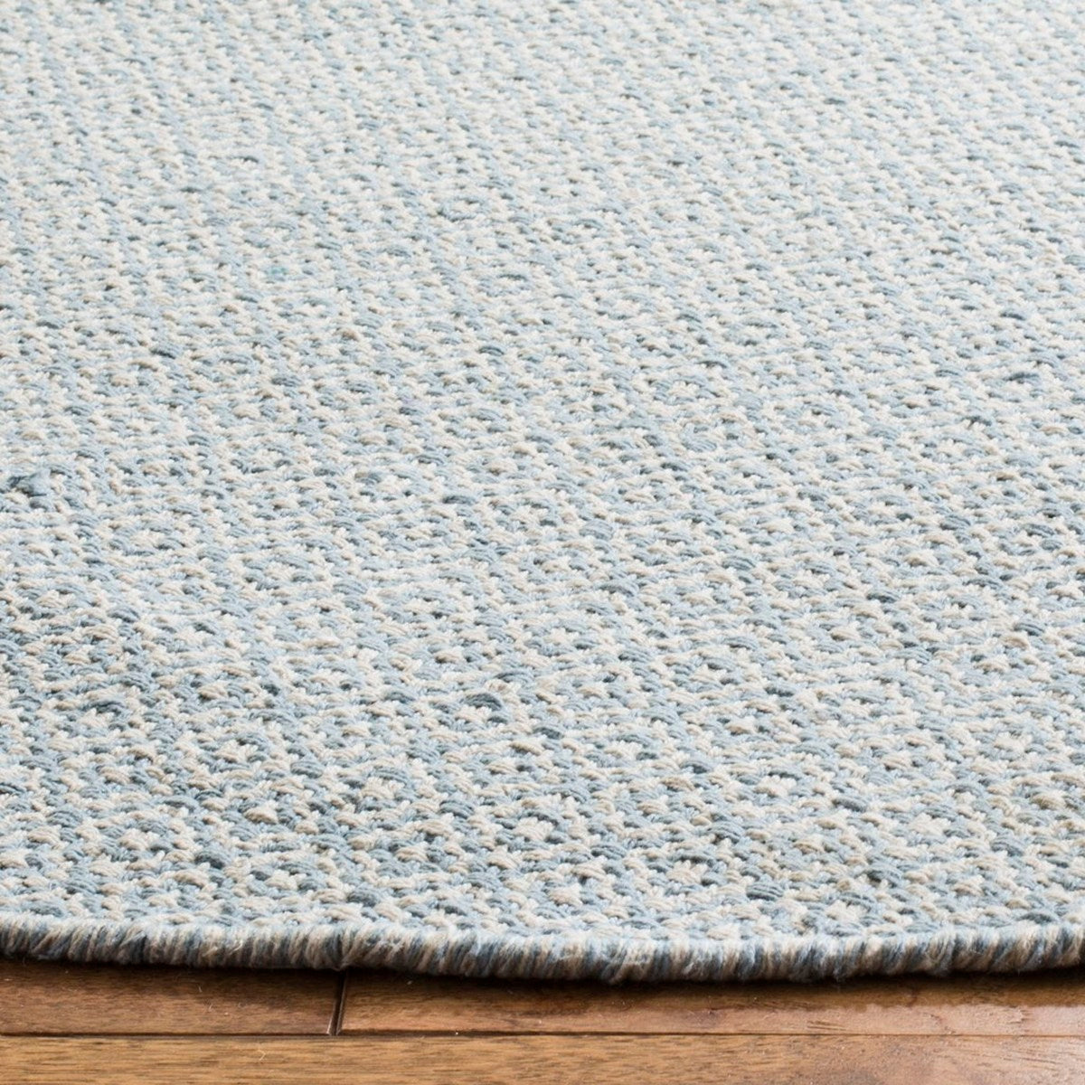 Exquisite Handmade Montauk Cotton Rug with Casual Ikat Pattern for Coastal and Contemporary Home Interior Decor
