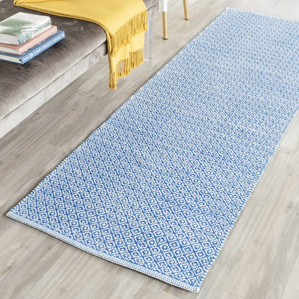 Exquisite Handmade Montauk Cotton Rug with Casual Ikat Pattern for Coastal and Contemporary Home Interior Decor