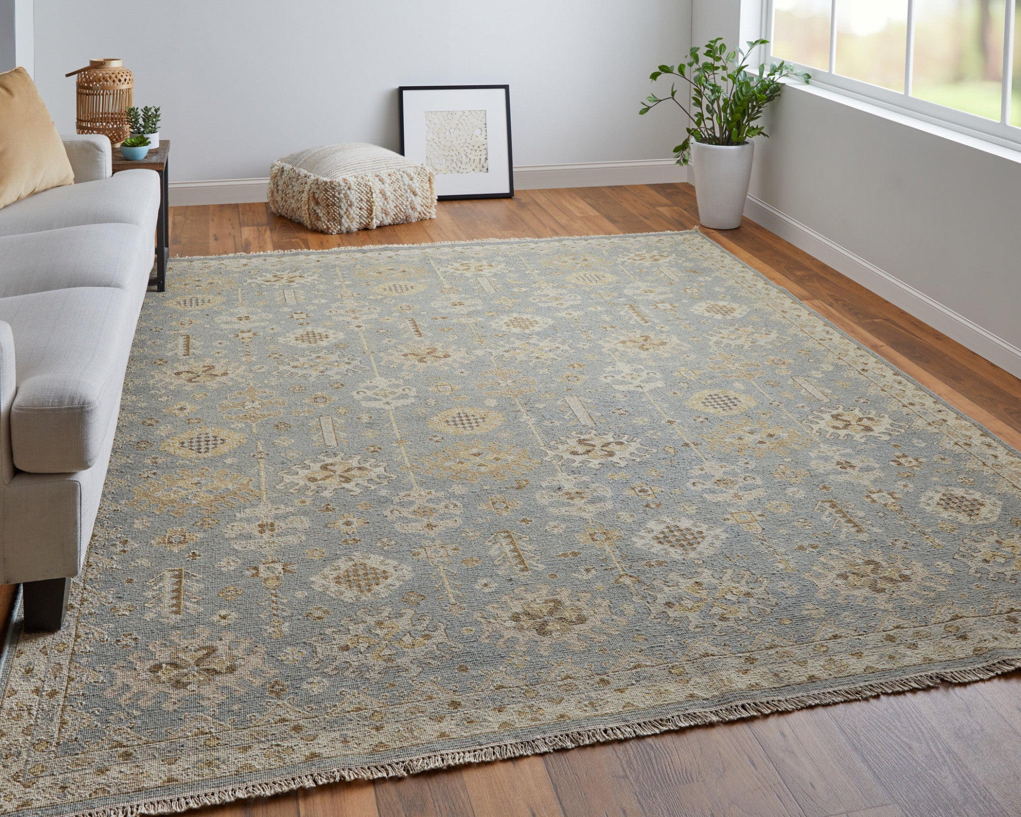 Exquisite Hand-Knotted Gray and Ivory Oriental Wool Area Rug with Fringe - Stain-Resistant and Timeless Decor Piece