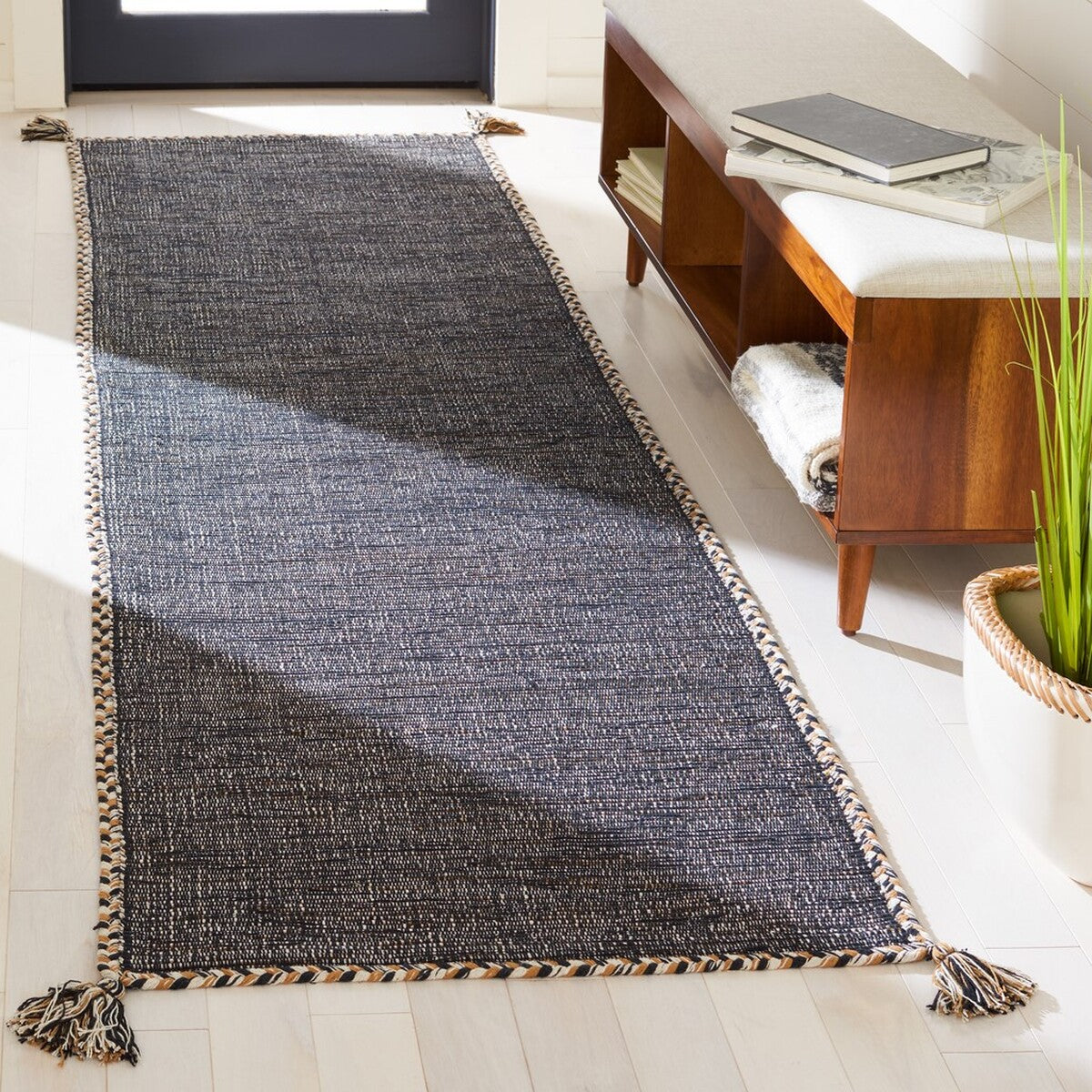 Stylish Hand-Woven Cotton Flatweave Rug for Elegant Home Comfort