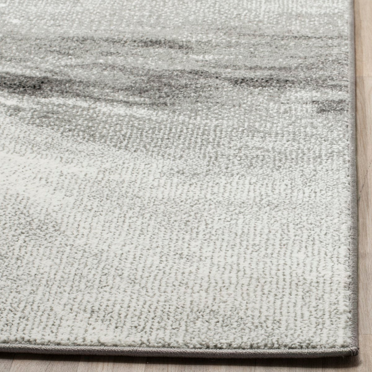 Stylish and Comfortable Glacier Power Loomed Polypropylene Area Rug for Modern Home Decor