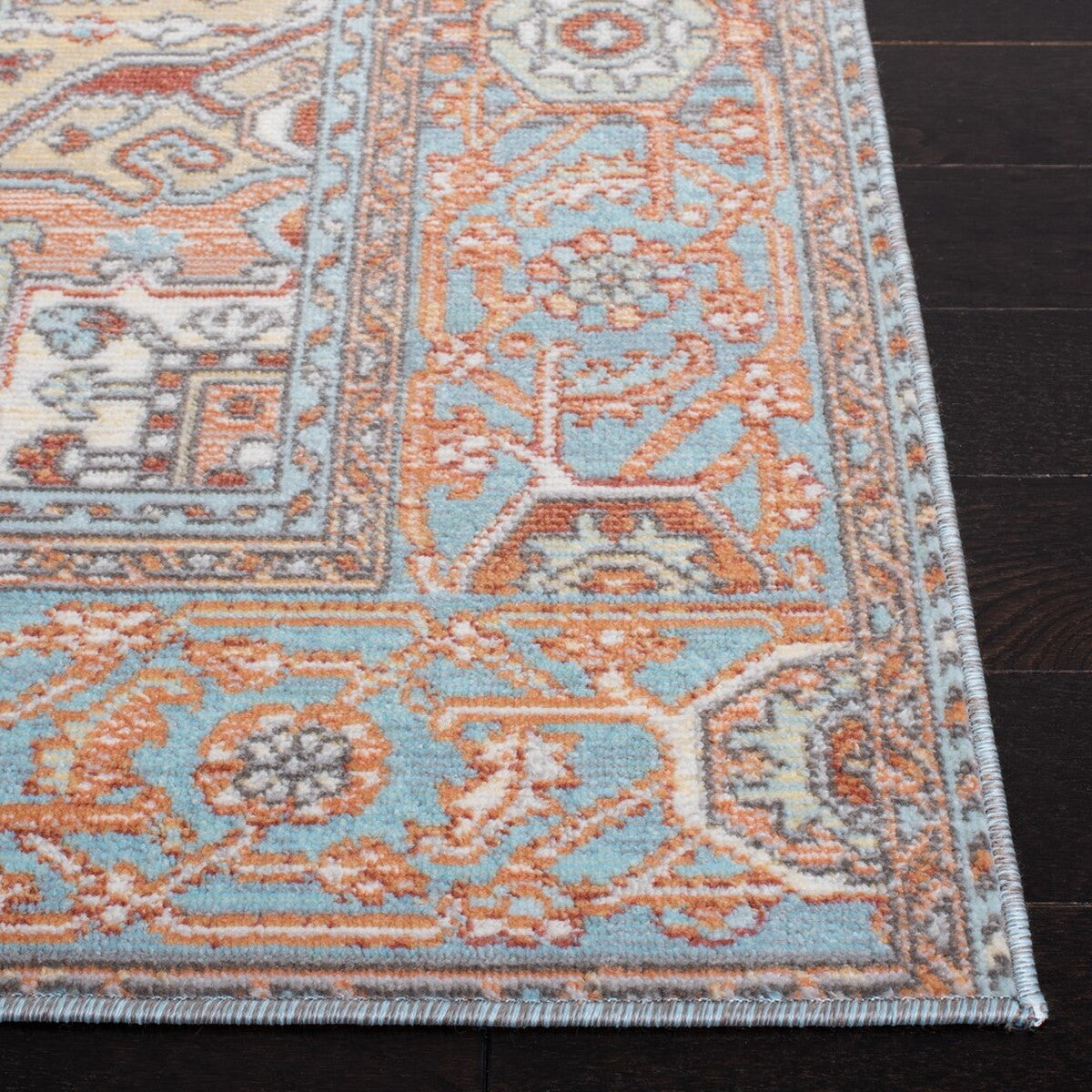 Aria Luxury 100% Polypropylene Friese Traditional Power Loomed Rug with Elegant Design