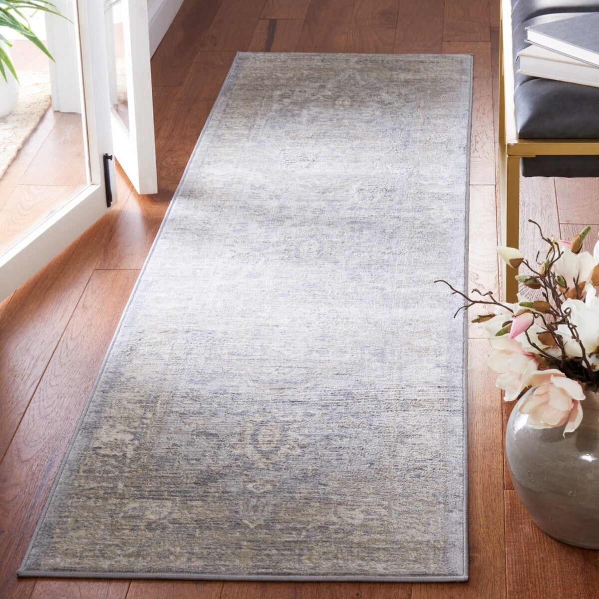 Brentwood Transitional Power-Loomed Luxury Rug: 60% Polypropylene & 40% Jute for Elegant Spaces