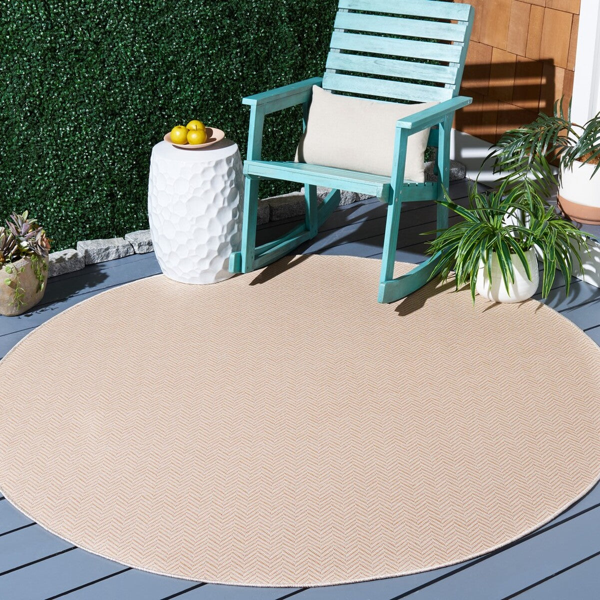 Stylish Indoor and Outdoor Hampton Power Loomed Polypropylene Area Rug - Ideal for Any Space