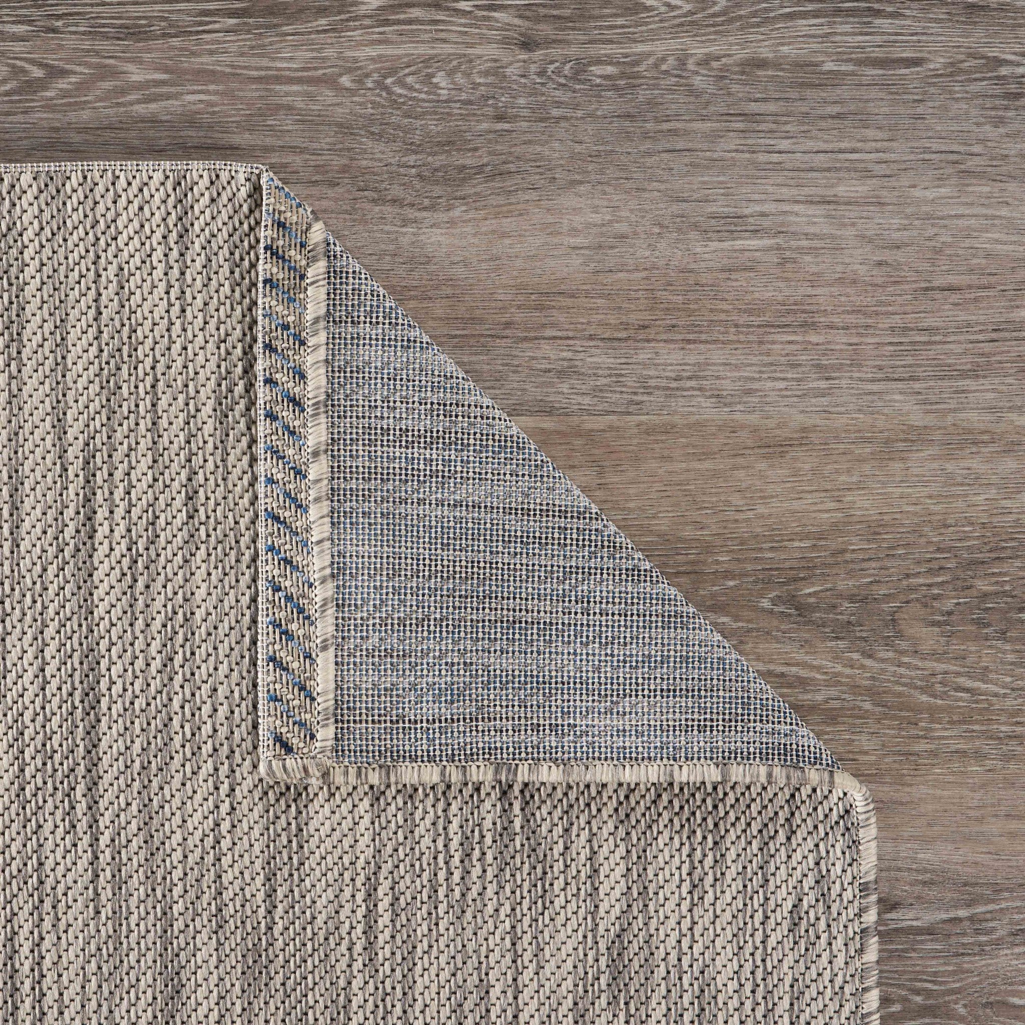 Stylish Gray 8' x 10' Indoor-Outdoor Area Rug for Elegant Home Spaces
