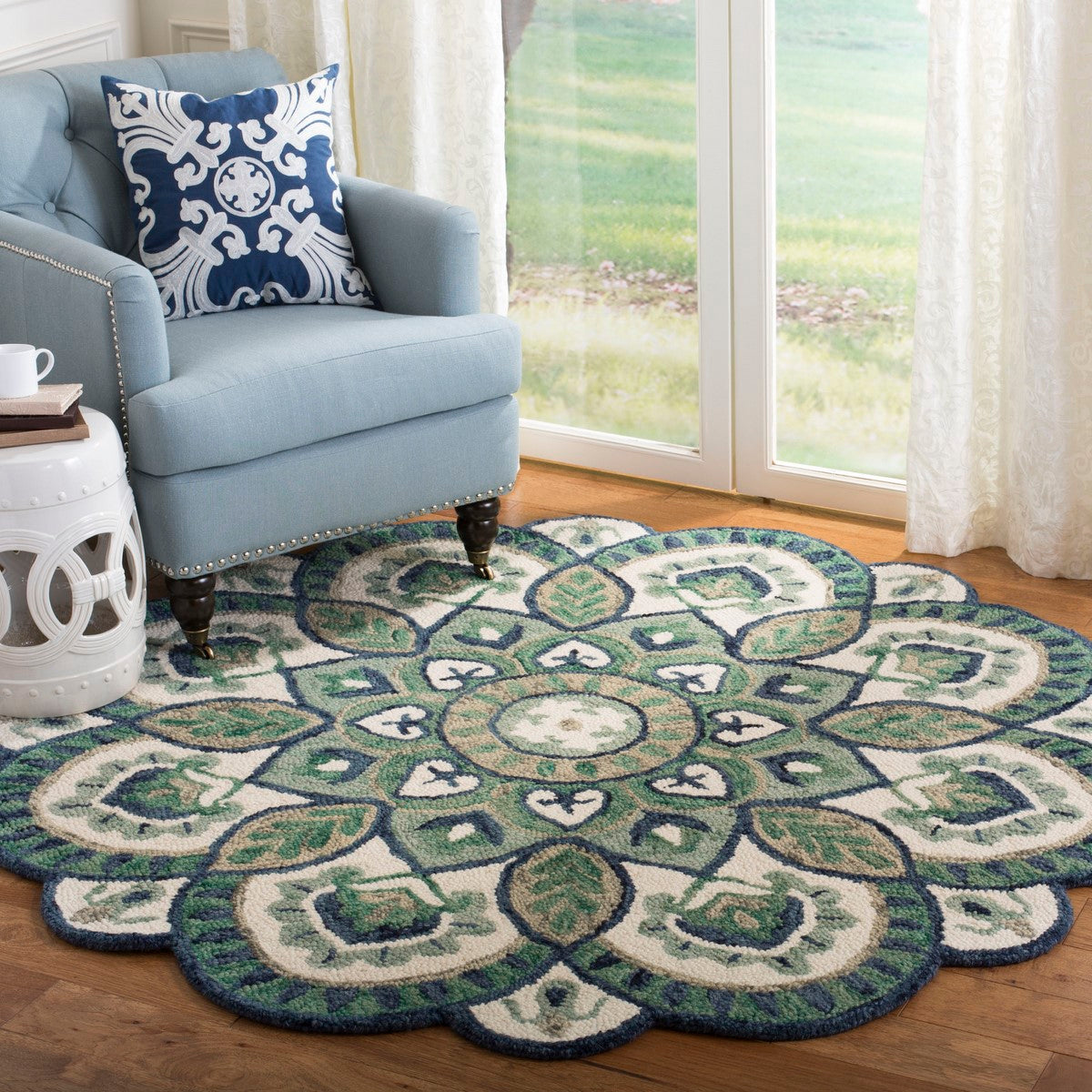 Novelty Handmade Tufted Circular Wool Rug - 100% Pure Wool Pile for a Warm and Sophisticated Home Decorating Experience