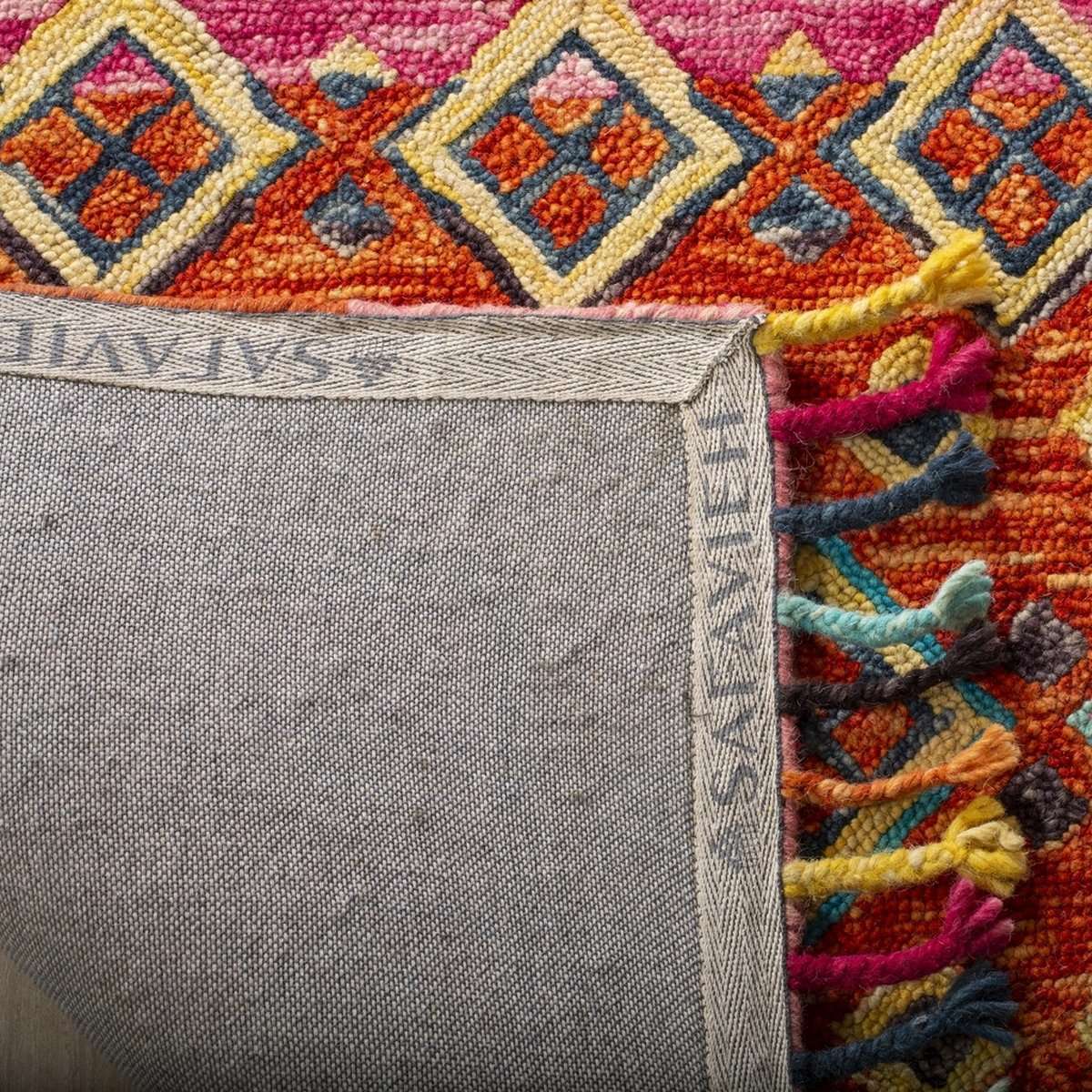 Luxurious Hand-Tufted Wool Rectangle Rug for Elegant Home Comfort