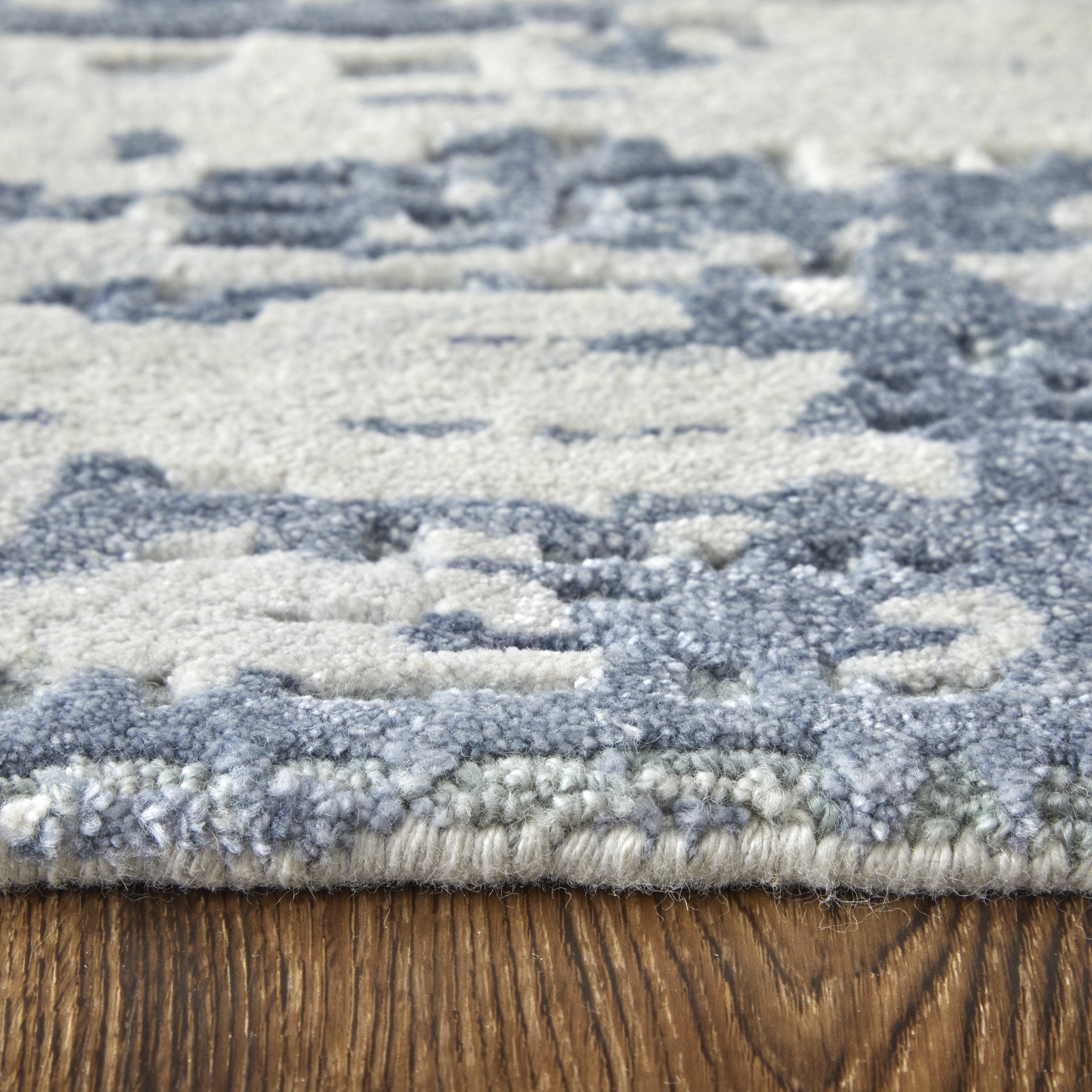 Zarah Hand-Tufted Wool & Viscose Abstract Watercolor Area Rug for Tranquil Spaces