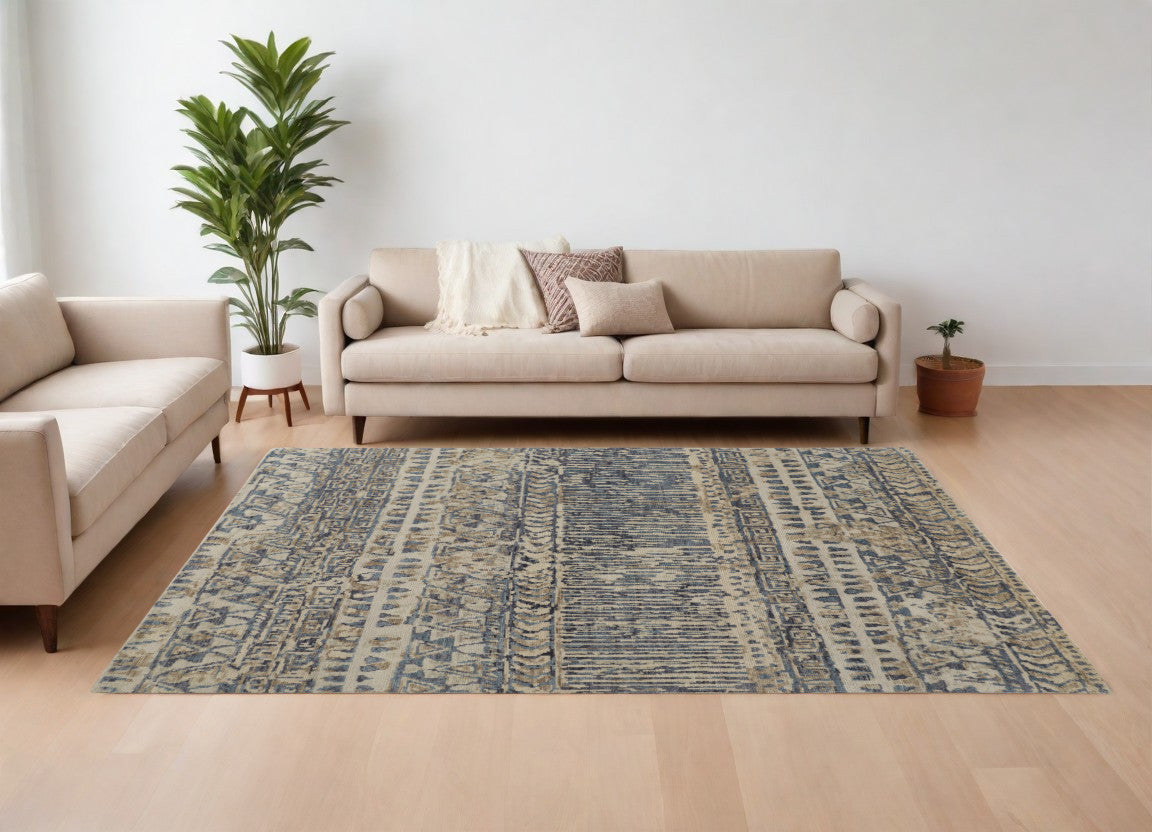 Exquisite Hand-Knotted Wool Geometric Area Rug for Flooring - One-of-a-Kind Artisan Creation with Stain-Resistant Feature and Stylish Decorative Accents