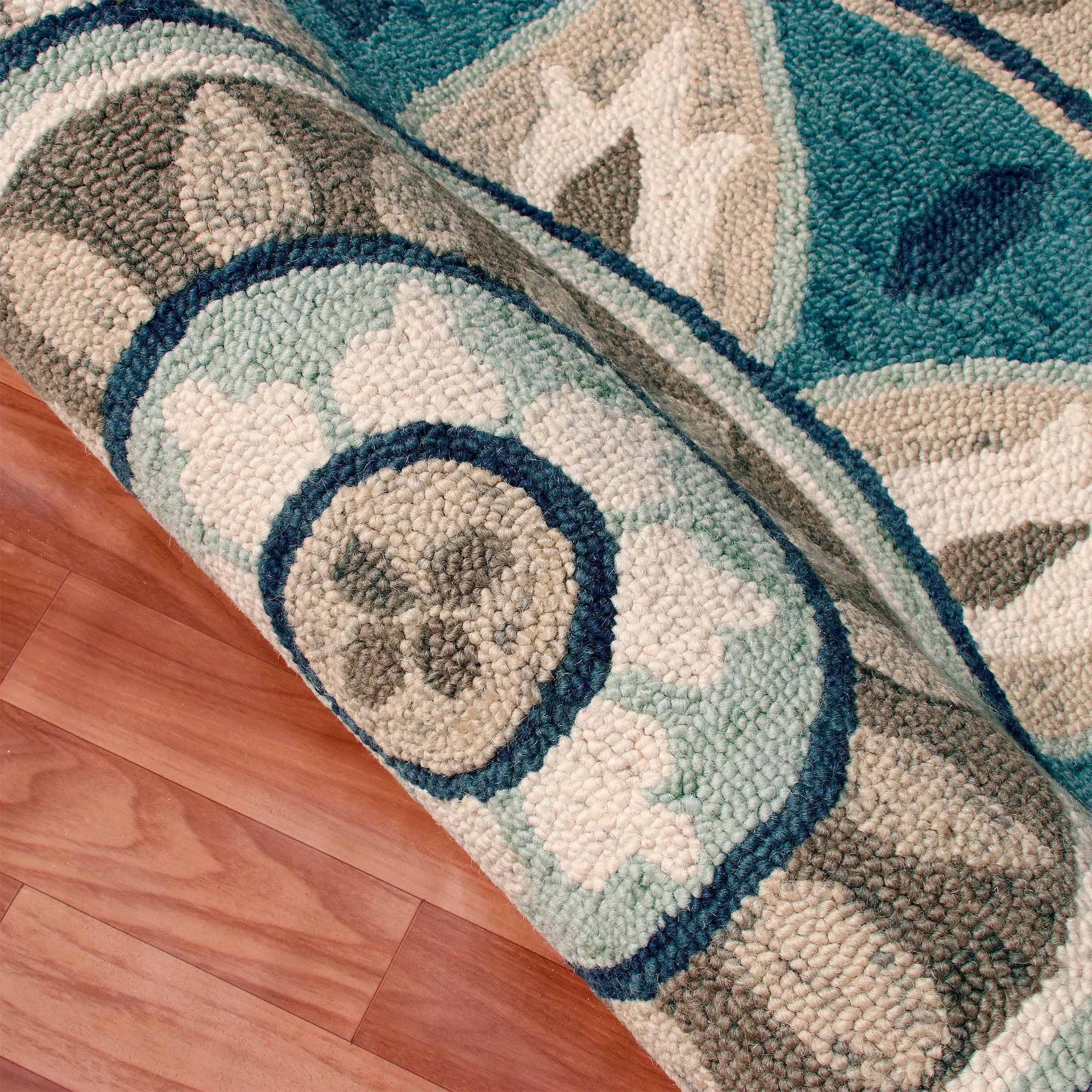 Exquisite Hand-Tufted Wool Area Rug with Blue Floral Design to Enhance Your Living Space in Style and Elegance