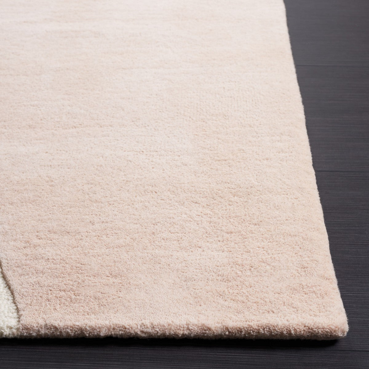 Luxurious Hand - Tufted Wool Cotton Contemporary Rug for Modern Rodeo - Style Homes