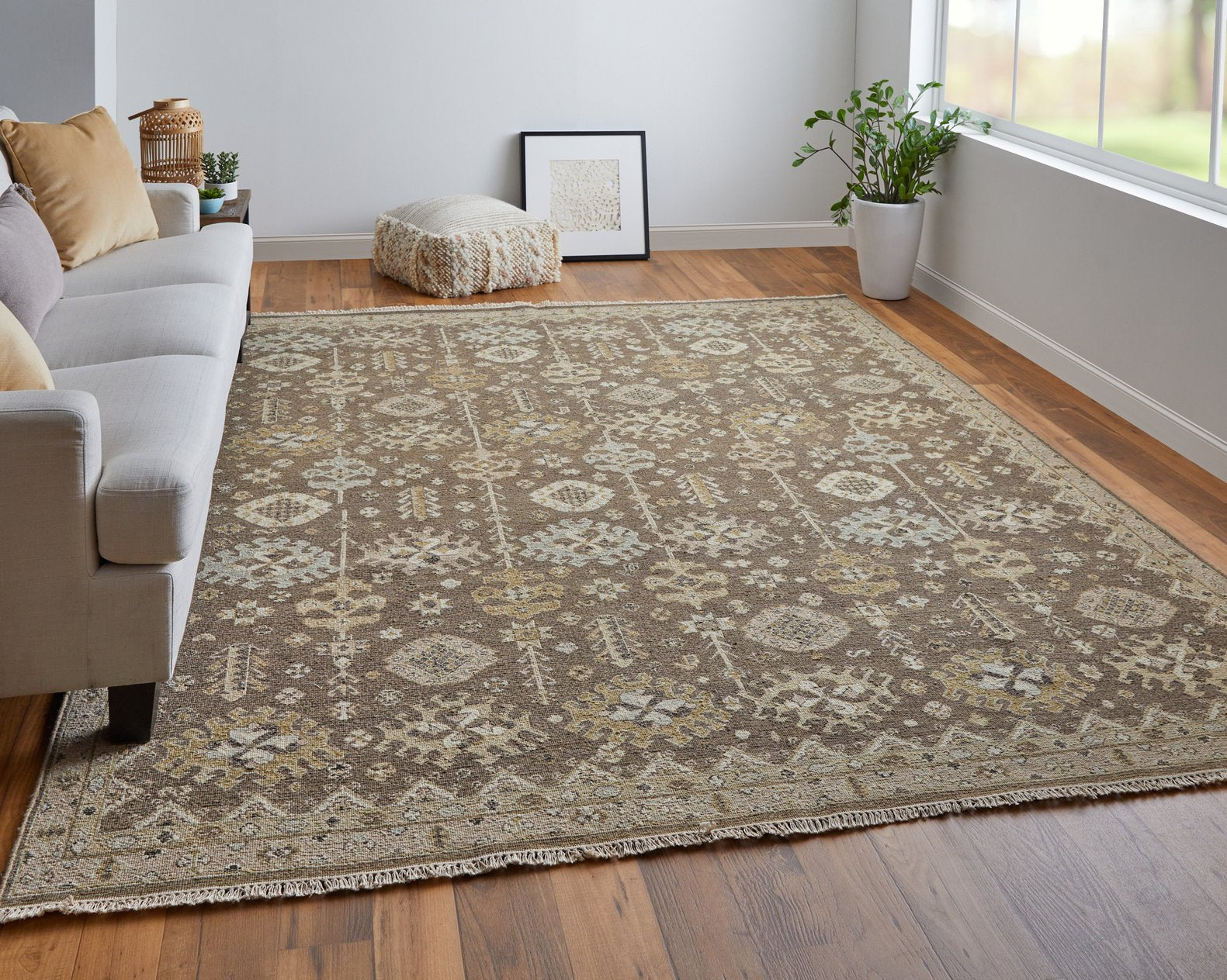 Corbitt Classic Hand - Knotted 100% Wool Oriental Persian - Inspired Rug for Everlasting and Elegant Living Spaces