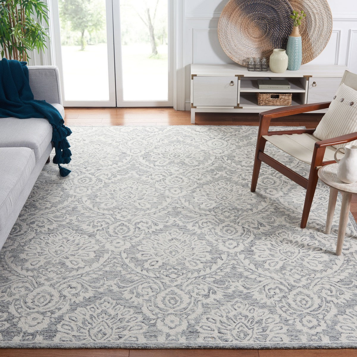 Exquisite Hand-Tufted Wool and Cotton Floral Rug - Adding a Touch of Countryside Allure to Your Cozy Living Spaces and Interior Decor