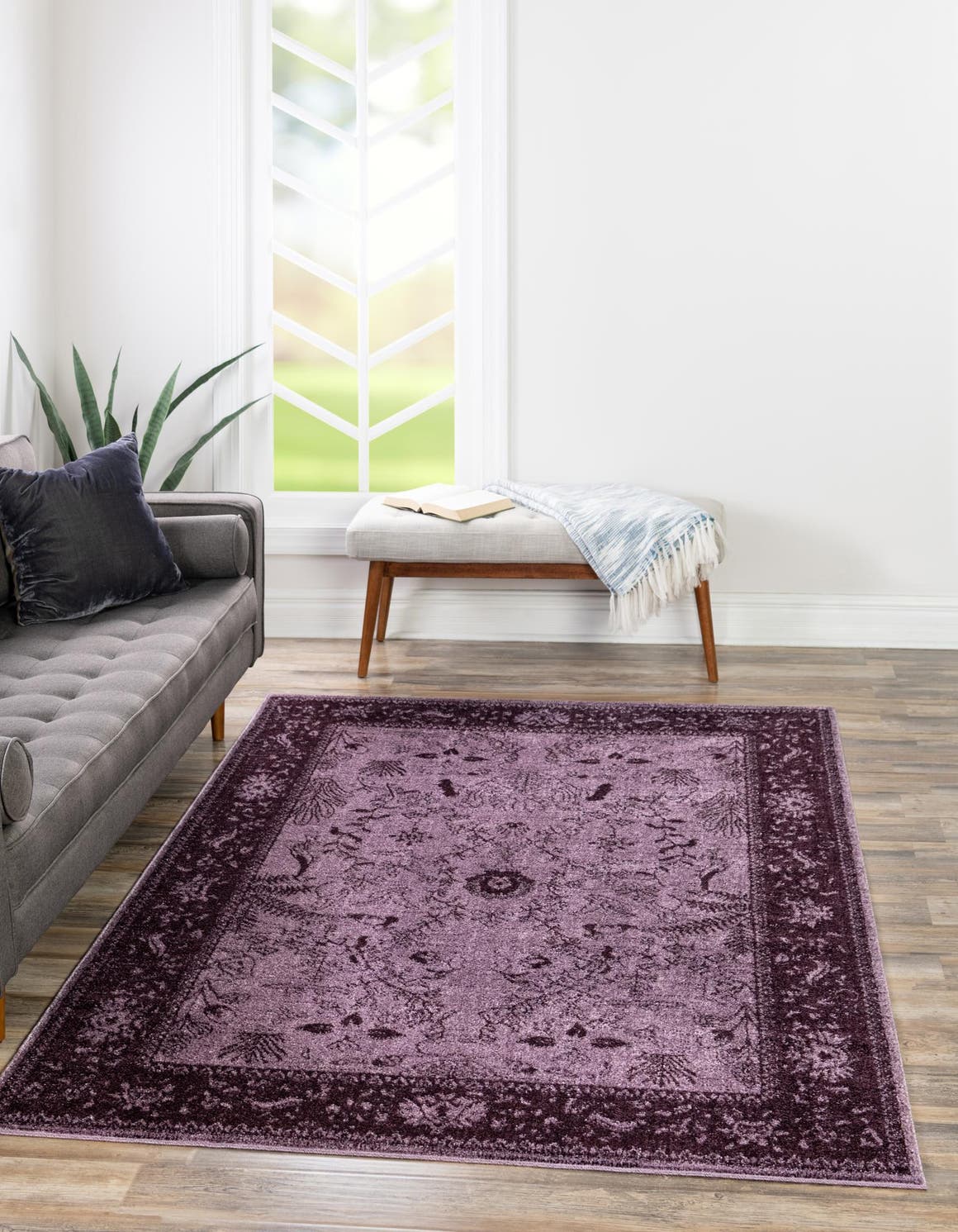 La Jolla Durable Floral Rug - Versatile Home Decor with Stain Resistance and Easy Care