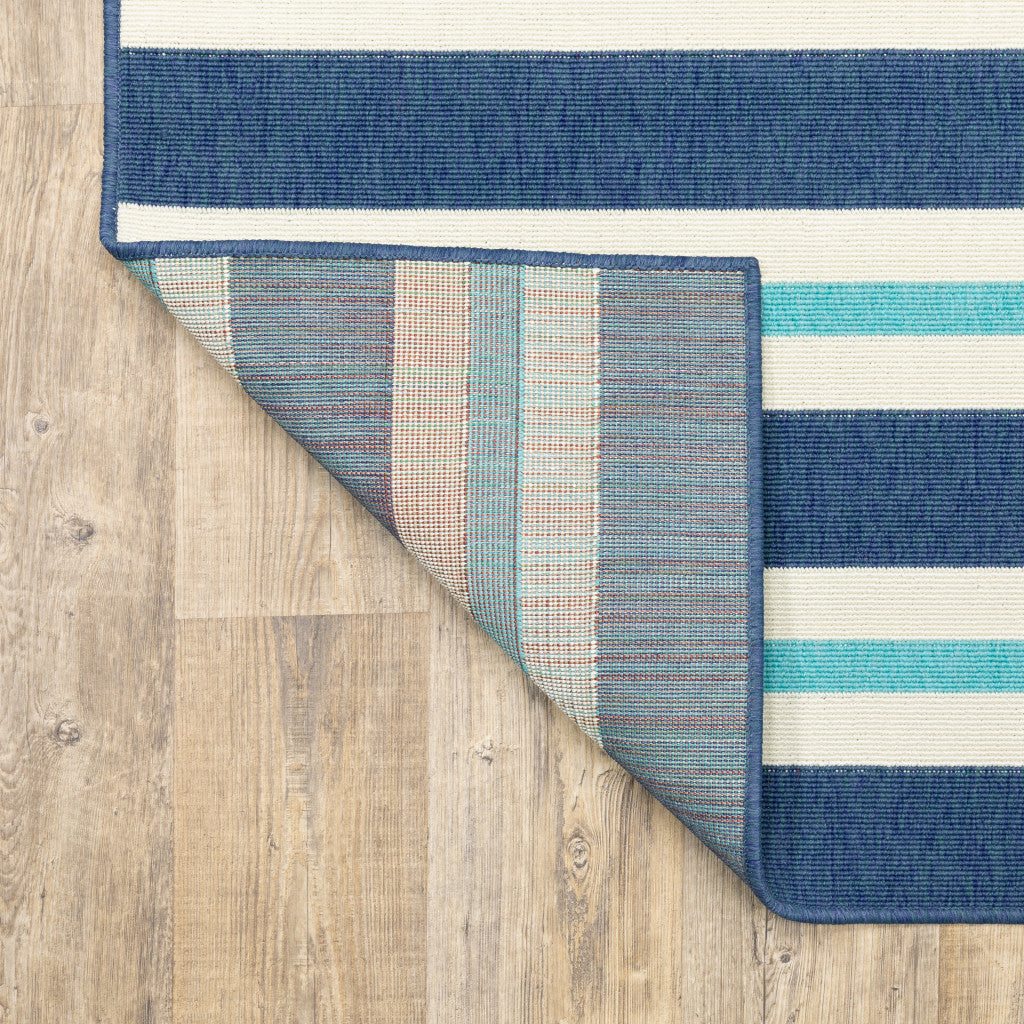 Stylish Geometric Indoor-Outdoor Area Rug with Stain Resistance, Ideal for Family Homes with Kids and Pets