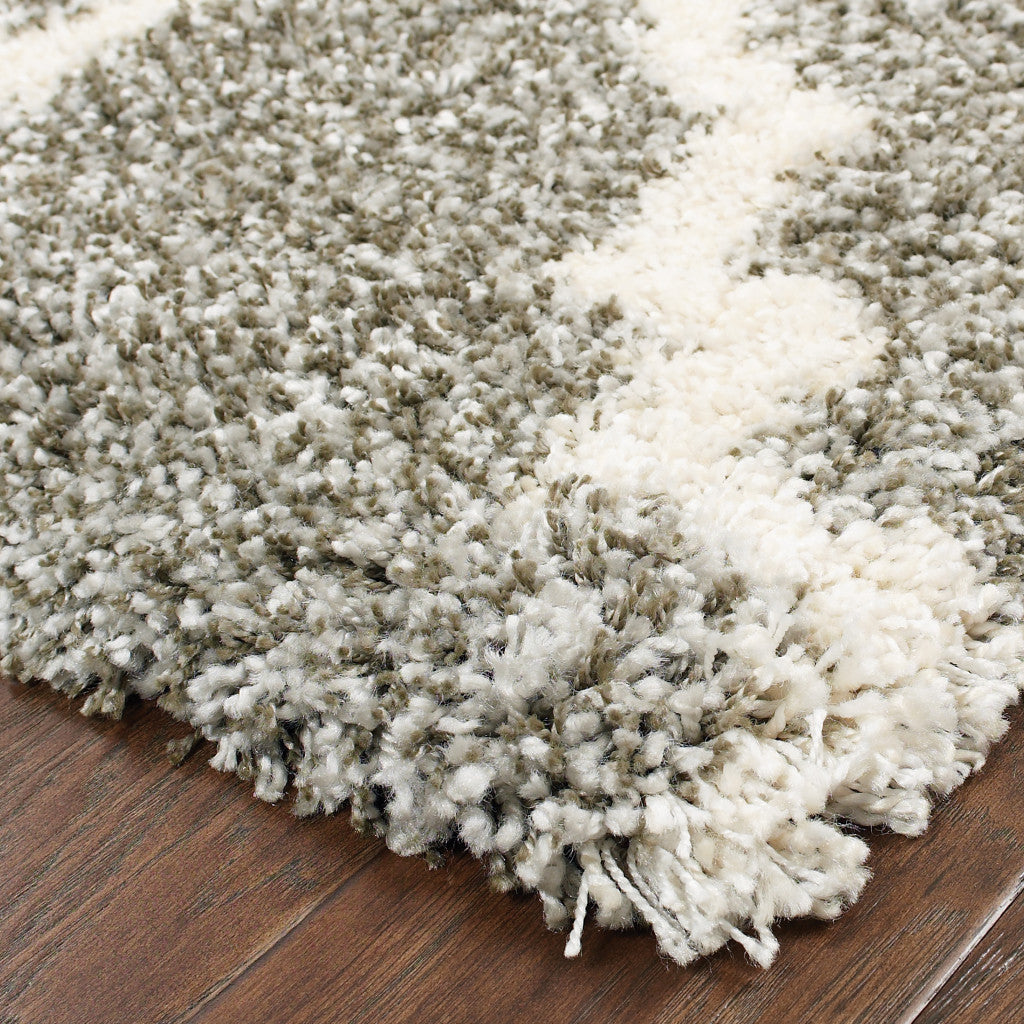 Stain-Resistant Geometric Shag Area Runner Rug for Modern Homes with Children and Pets - Soft Touch and Eye-Catching Design