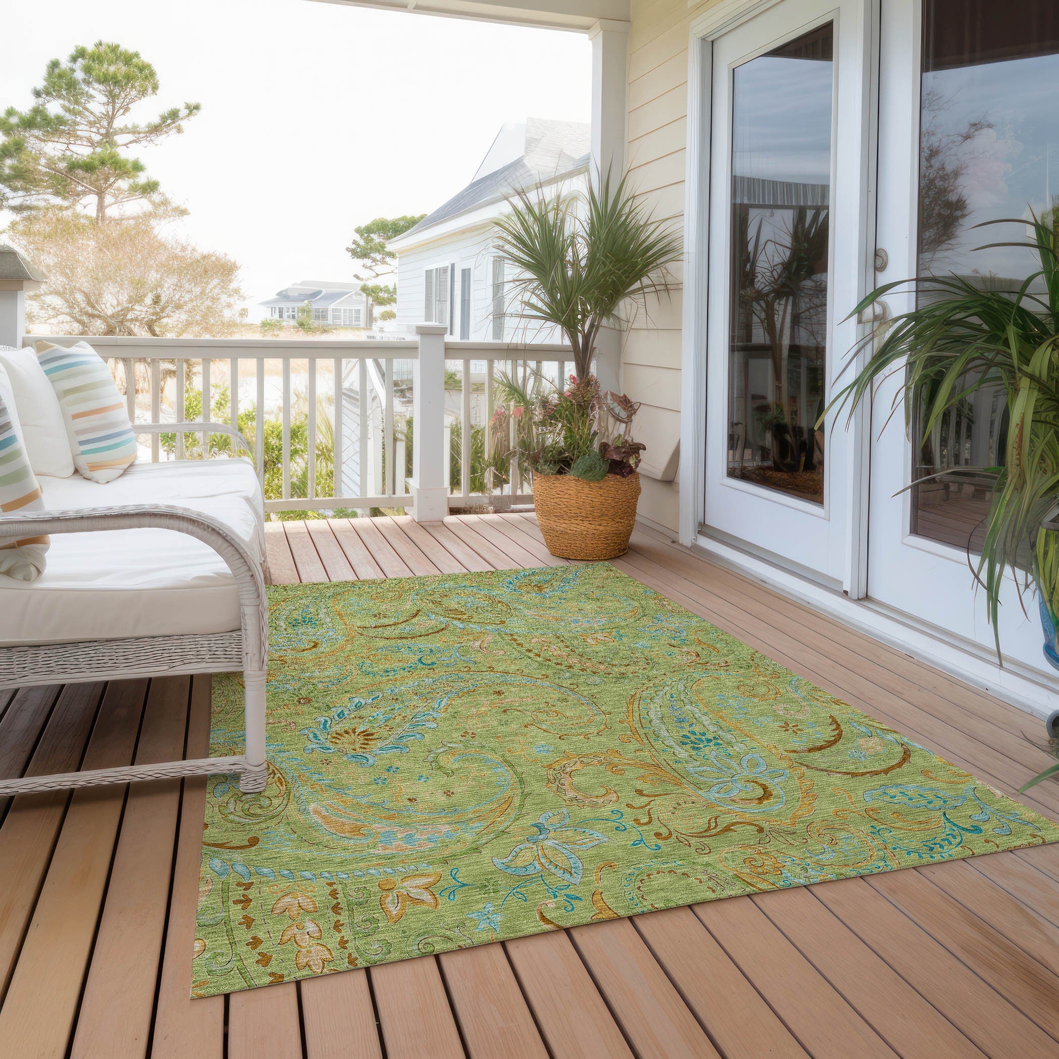 Stylish and Stain-Resistant Washable Outdoor Area Runner Rug with Paisley Pattern - Perfect for Spaces with Kids and Pets
