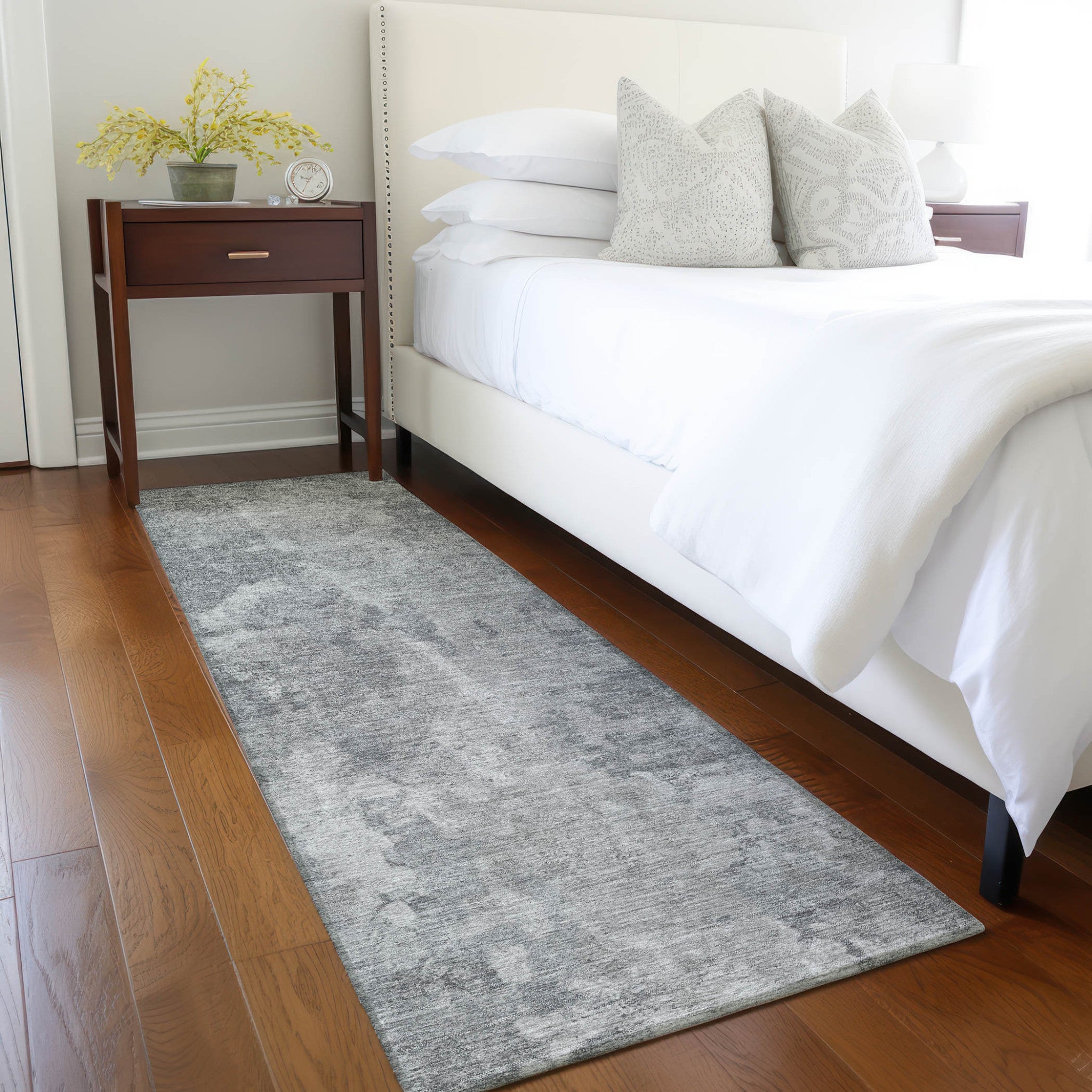 Stylish and Contemporary Abstract Washable Runner Rug for Both Indoor and Outdoor Use, Stain-Resistant and Non-Skid