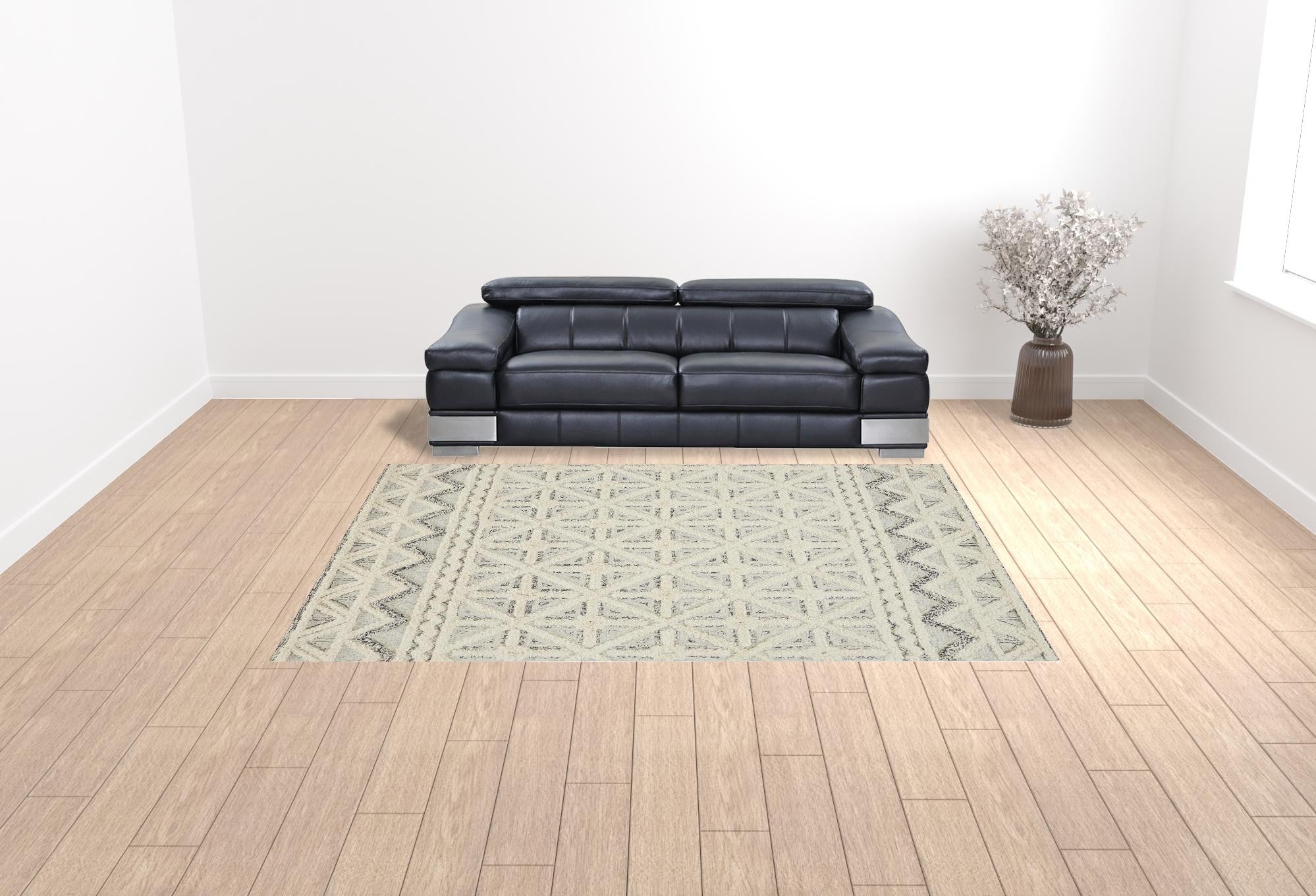 Stain-Resistant Handmade Geometric Wool Area Rug in Ivory and Black - Ideal for Family Homes with Kids and Pets
