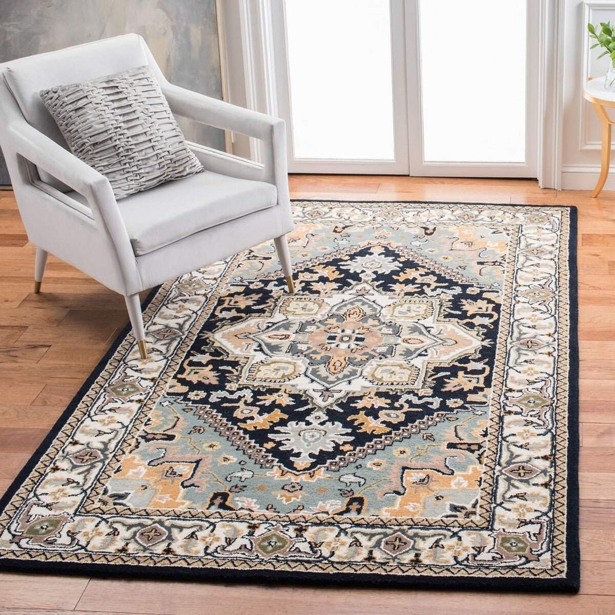 Luxurious Heritage Wool Pile Rug with Hand - Tufted Exquisite Craftsmanship for Timeless Beauty