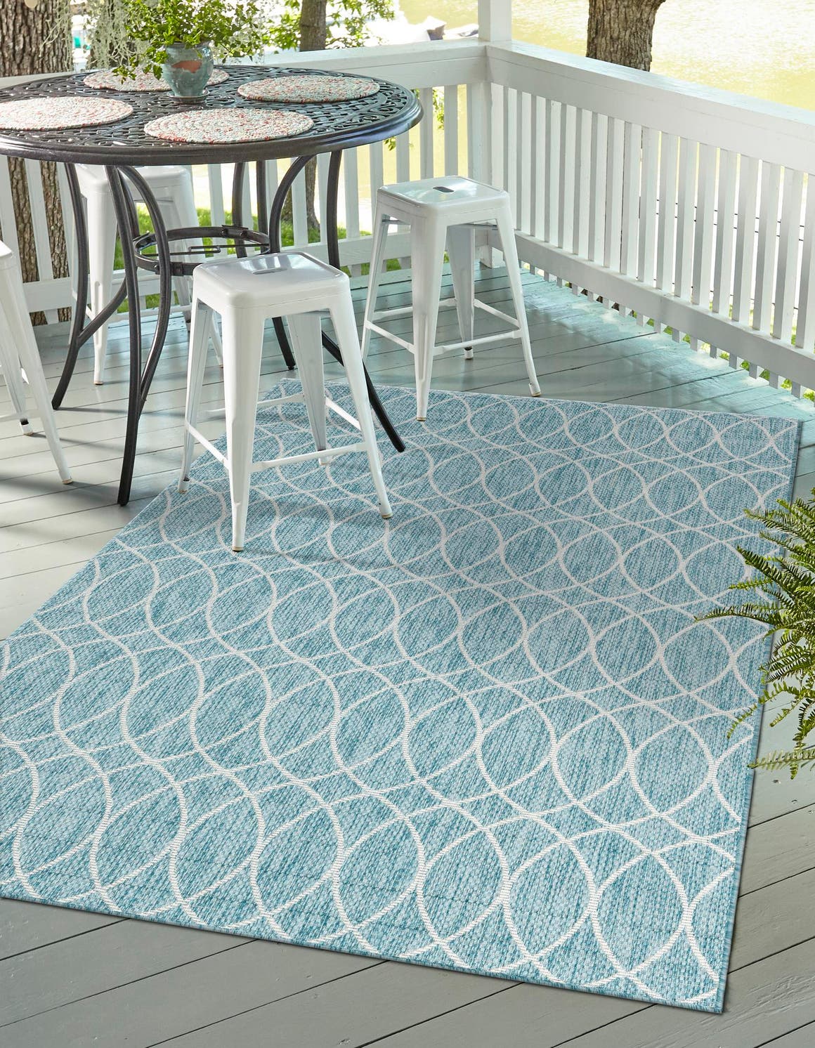 Durable and Stylish Outdoor Trellis Area Rug for a Space Upgrade