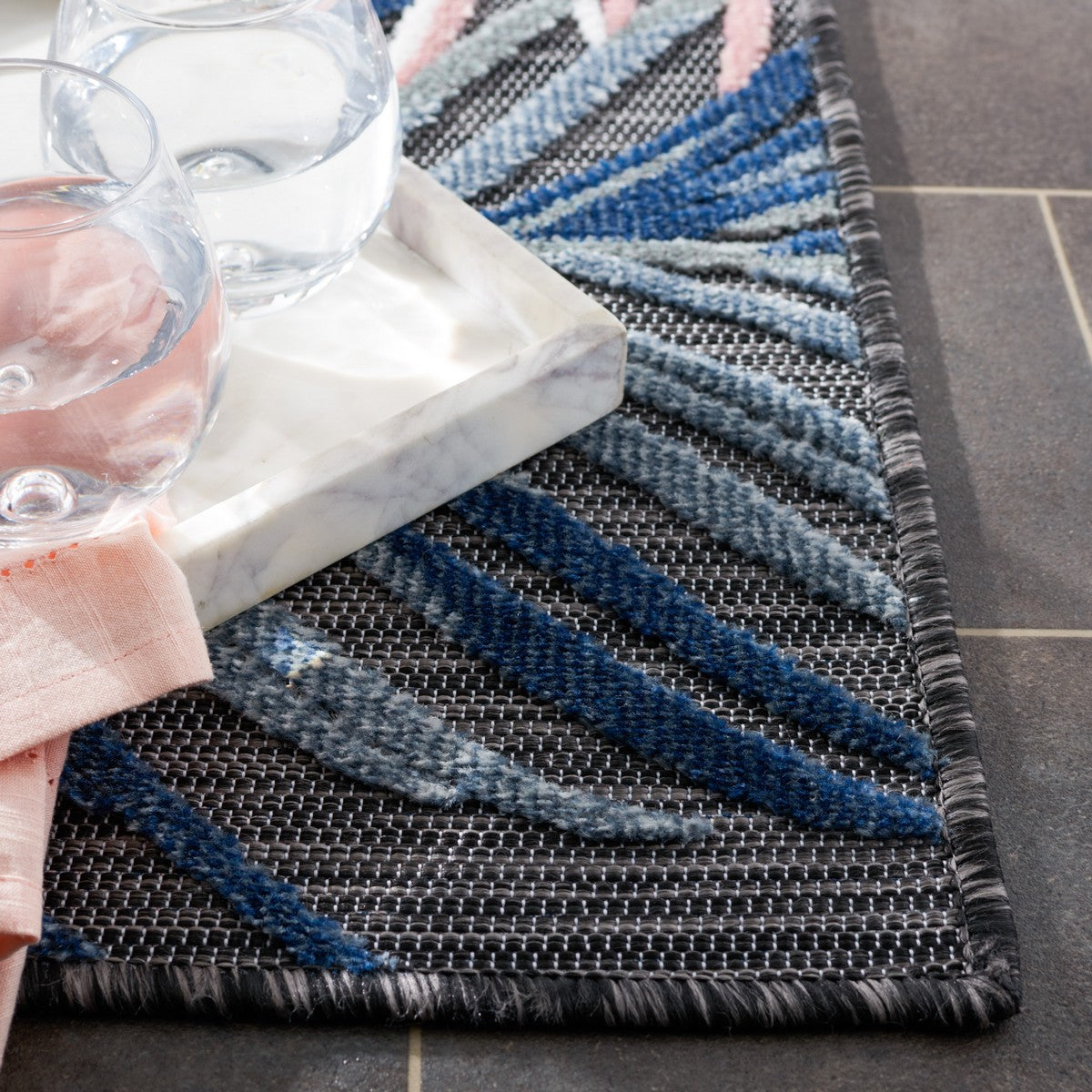 Stylish Power Loomed 100% Polypropylene Cabana Outdoor Rug Ideal for Patios and Decks